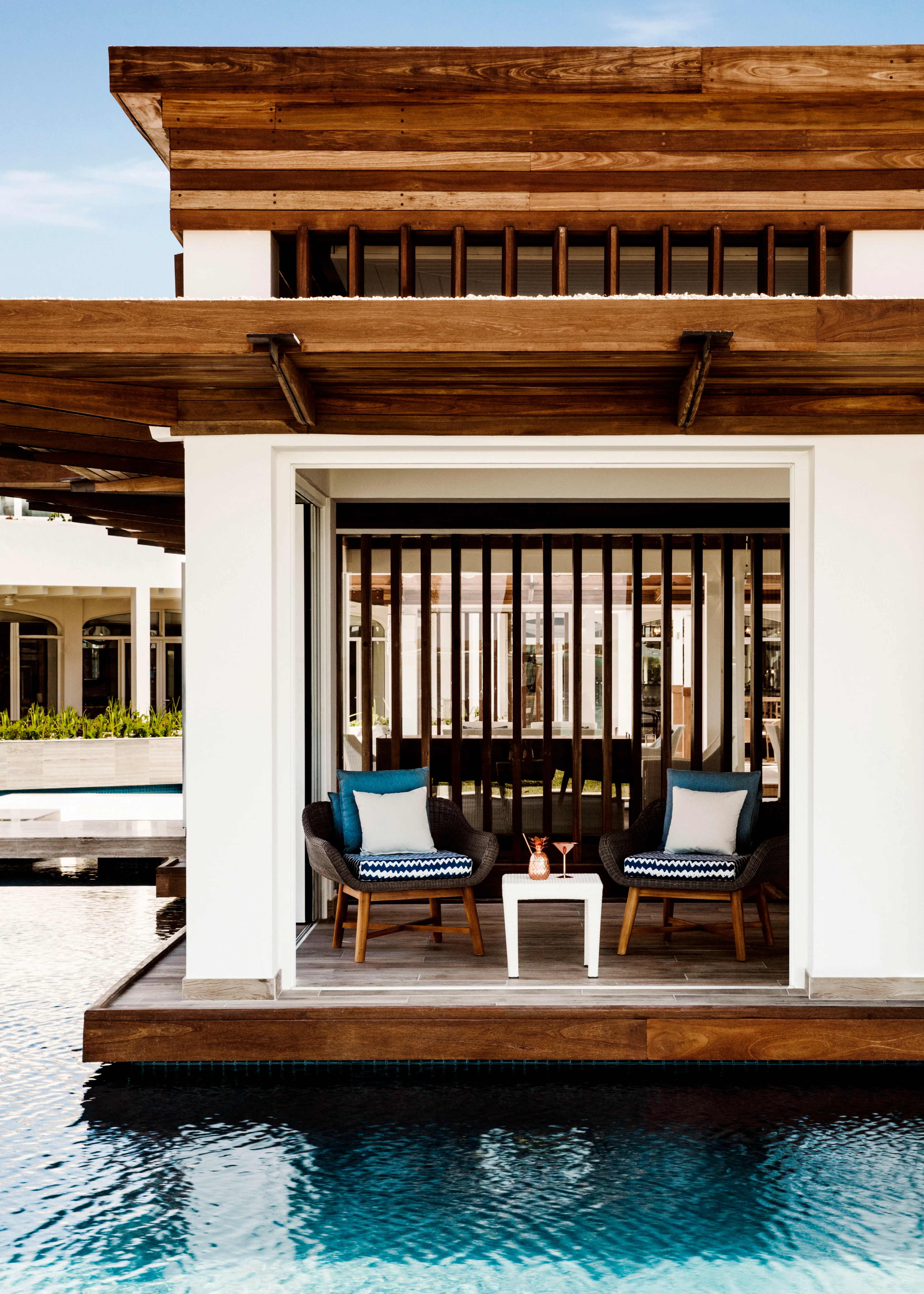 MU - Accommodatie - One & Only Le Saint Geran -F&B_La_Terrasse_Bar_Detail.webp