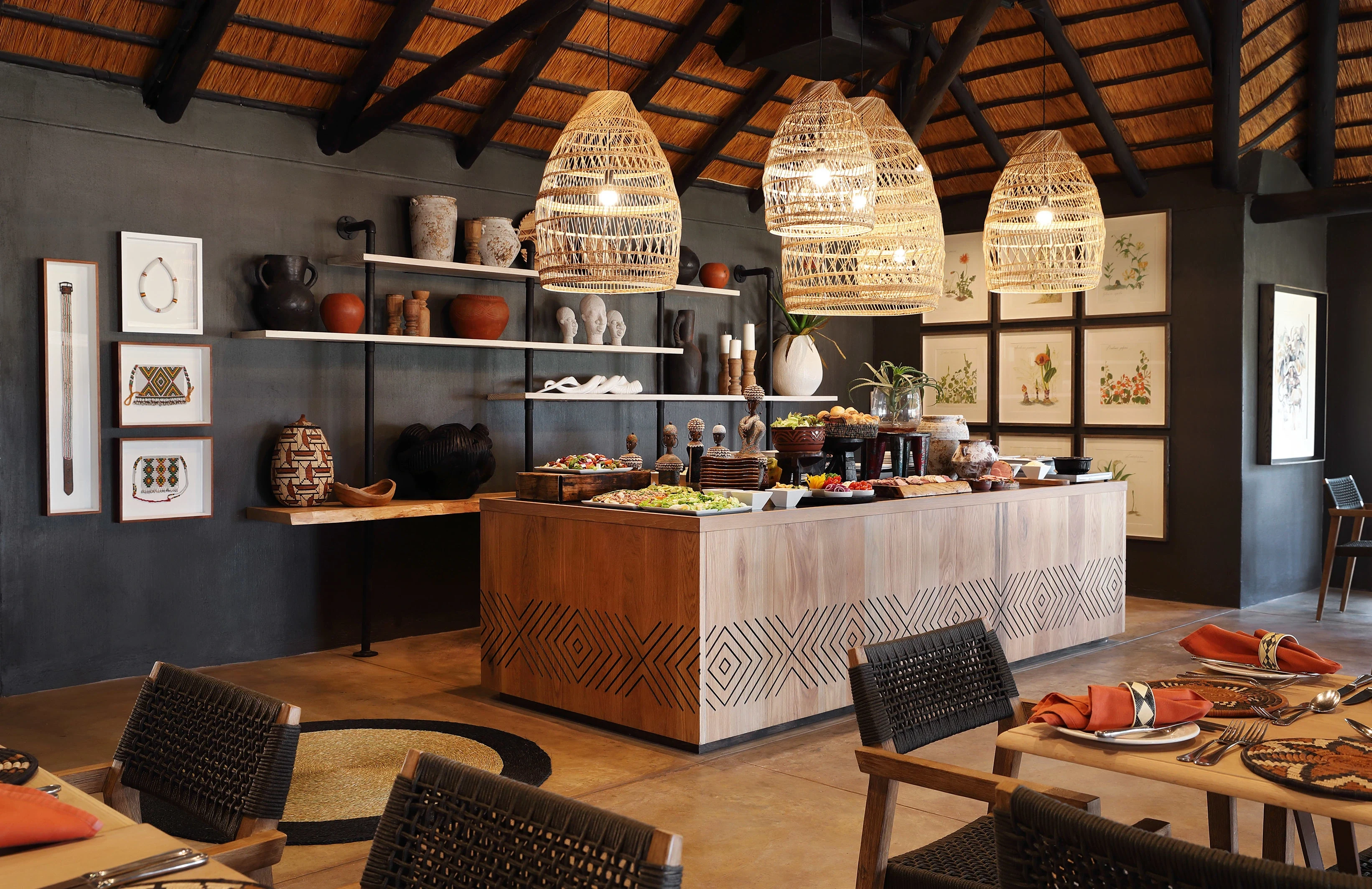 ZA-MalaMala Camp-dining.webp