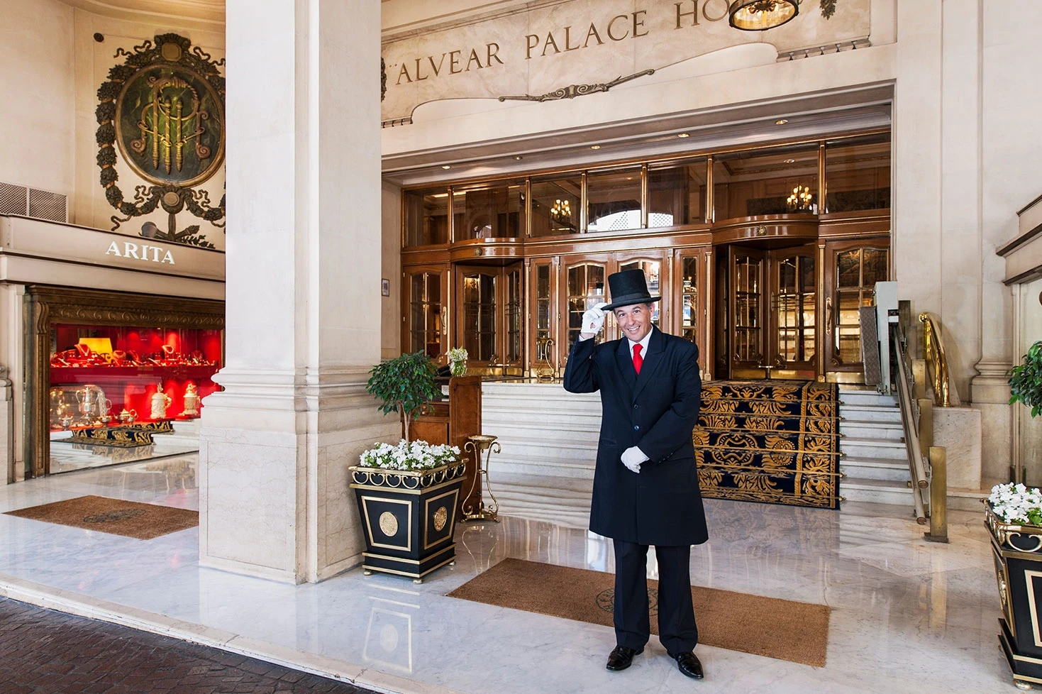 AR-Buenos-Aires-Accommodatie-Alvear-Palace-Hotel-Ingang.webp