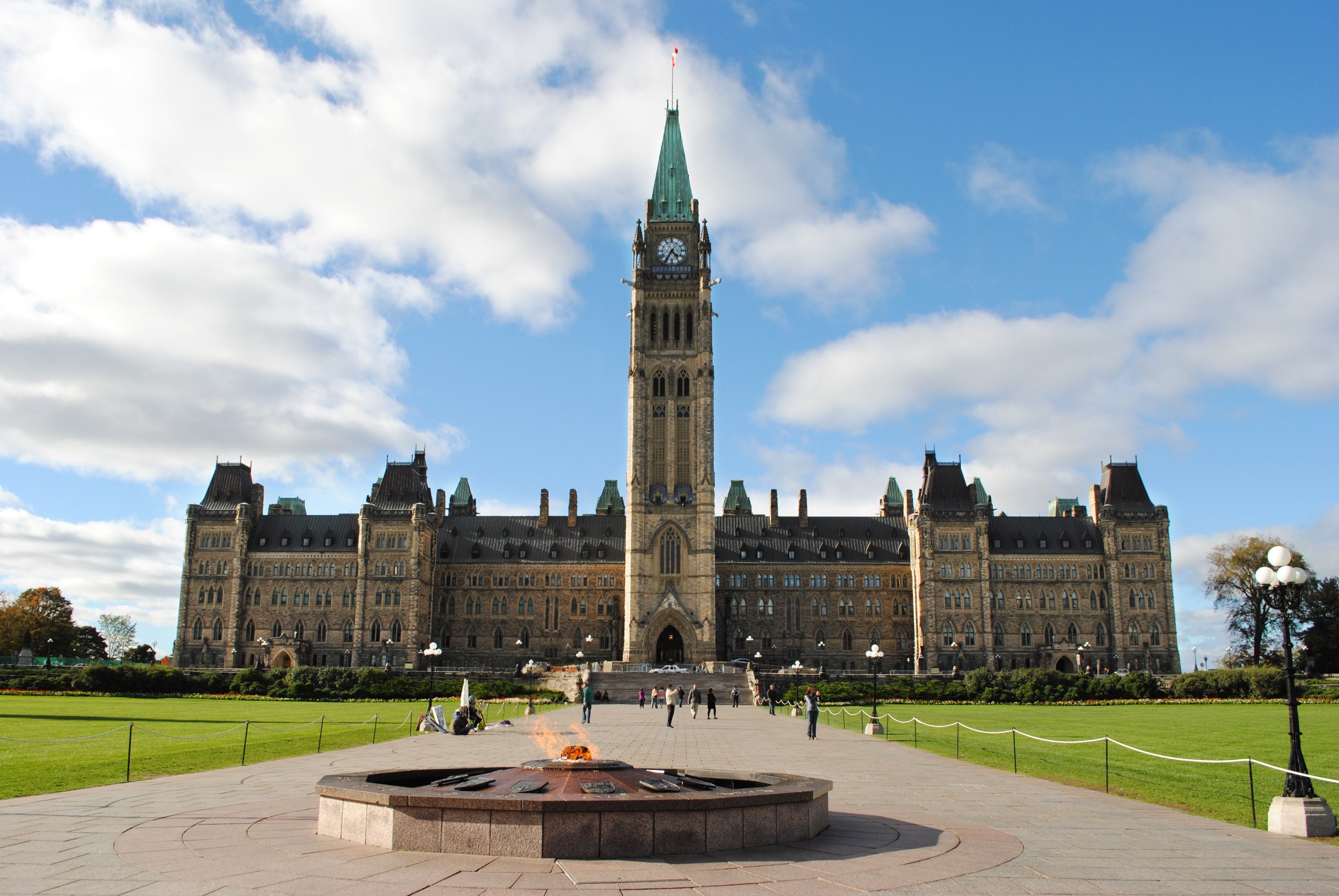 CA - Fairmont Chateau Laurier - Parlement hill .jpg
