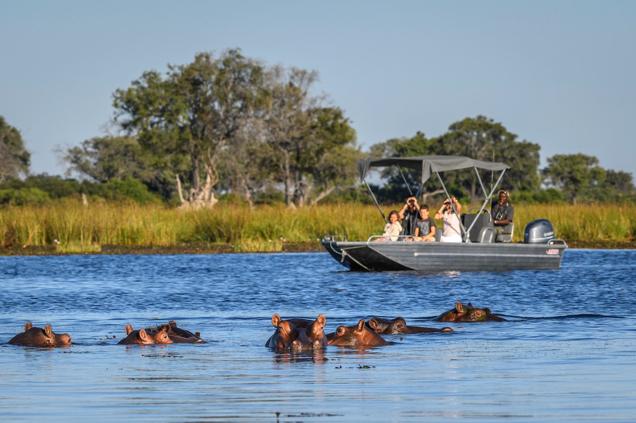 BW-Little Vumbura-boattrip.jpg
