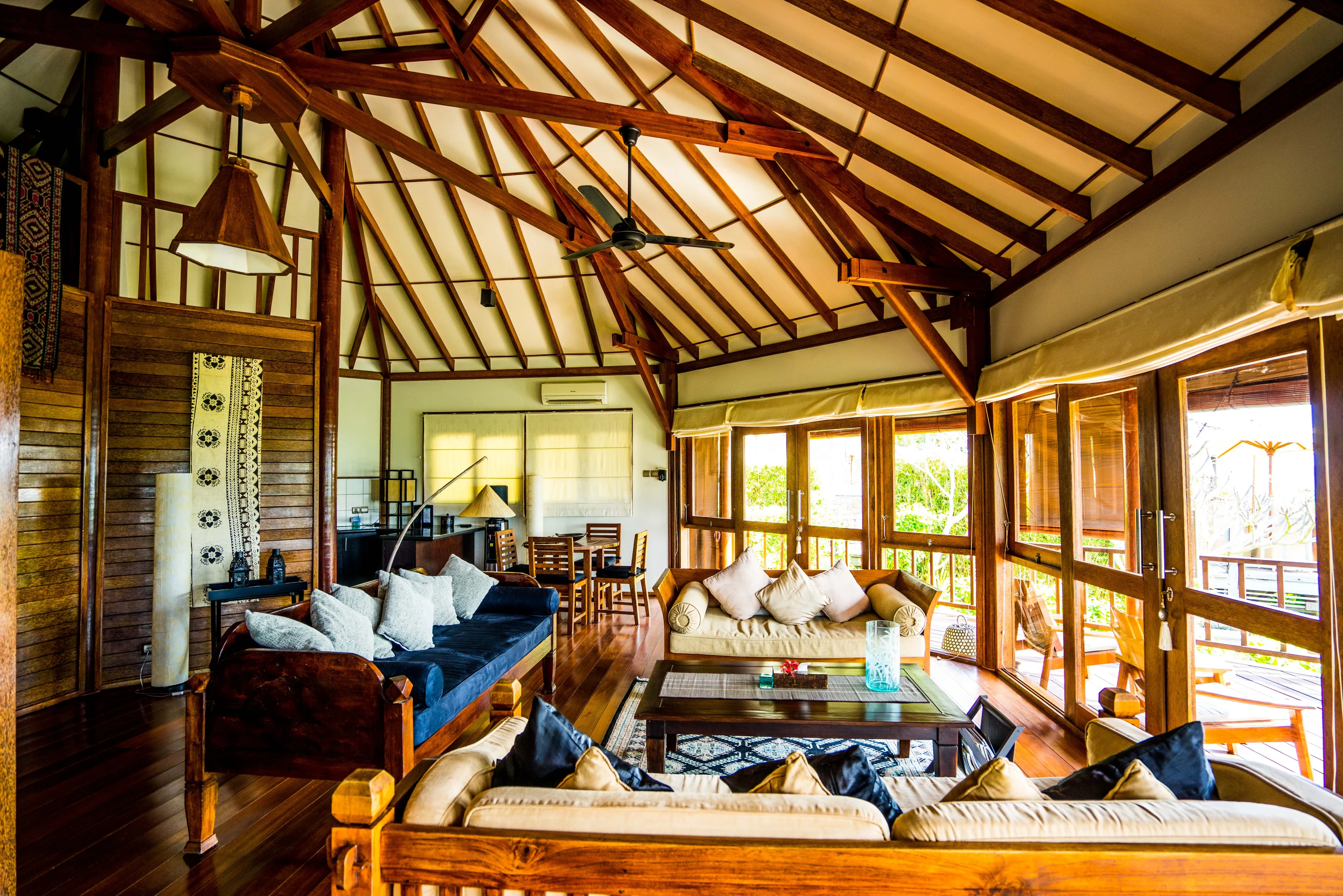 ID - Sempiak Villas - 31. OKEP living room see outside.webp