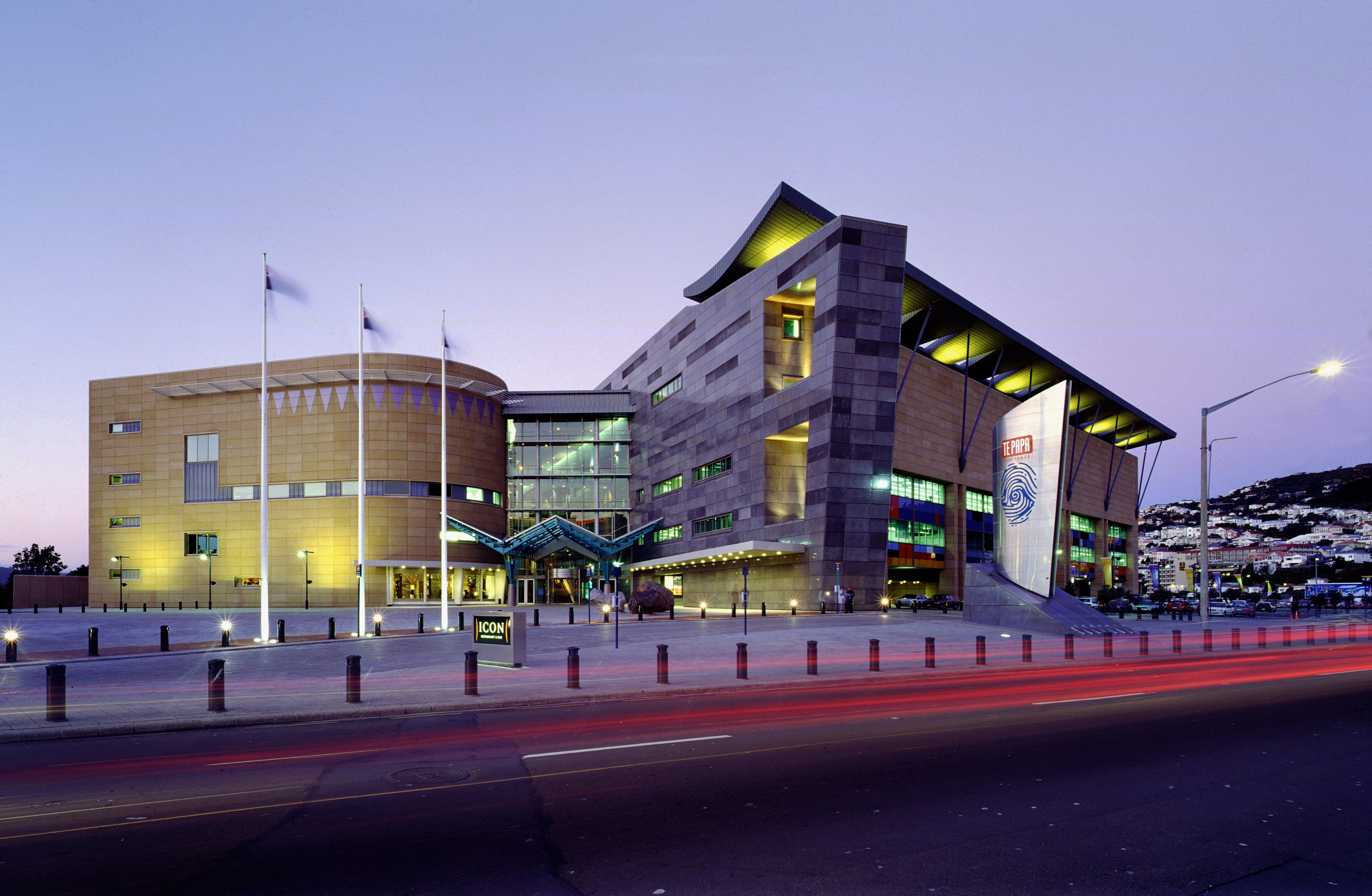 NZ - Wellington - Te Papa at dusk.jpg