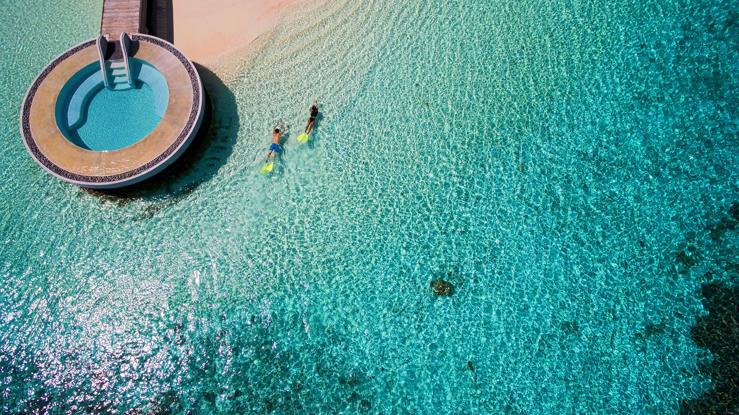 MV - Huvafen Fushi - Snorkelling.jpg