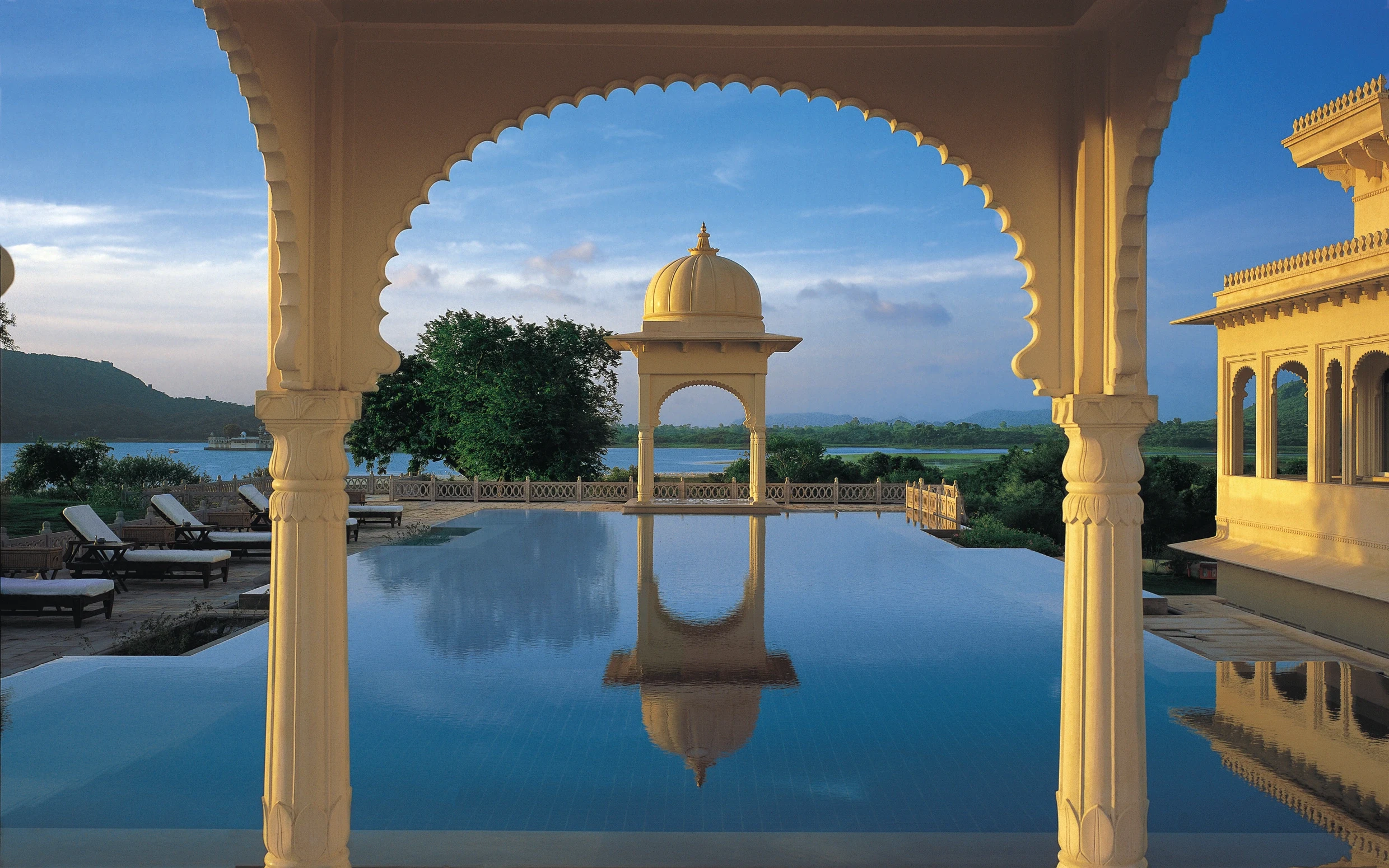 IN - The Oberoi Udaivilas - Pool.webp