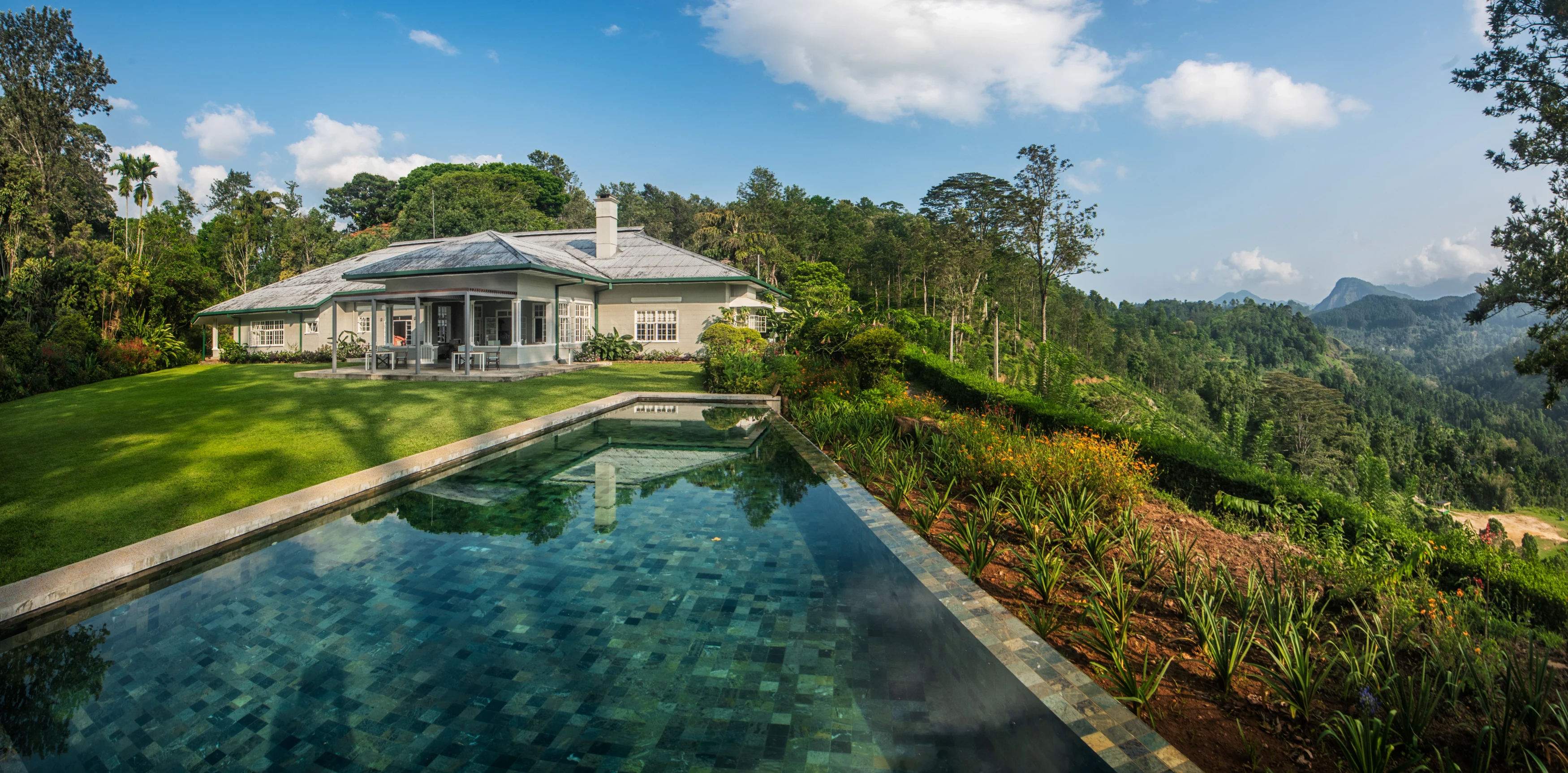 LK - Nine Skies - Bungalow (2) [Panorama].webp