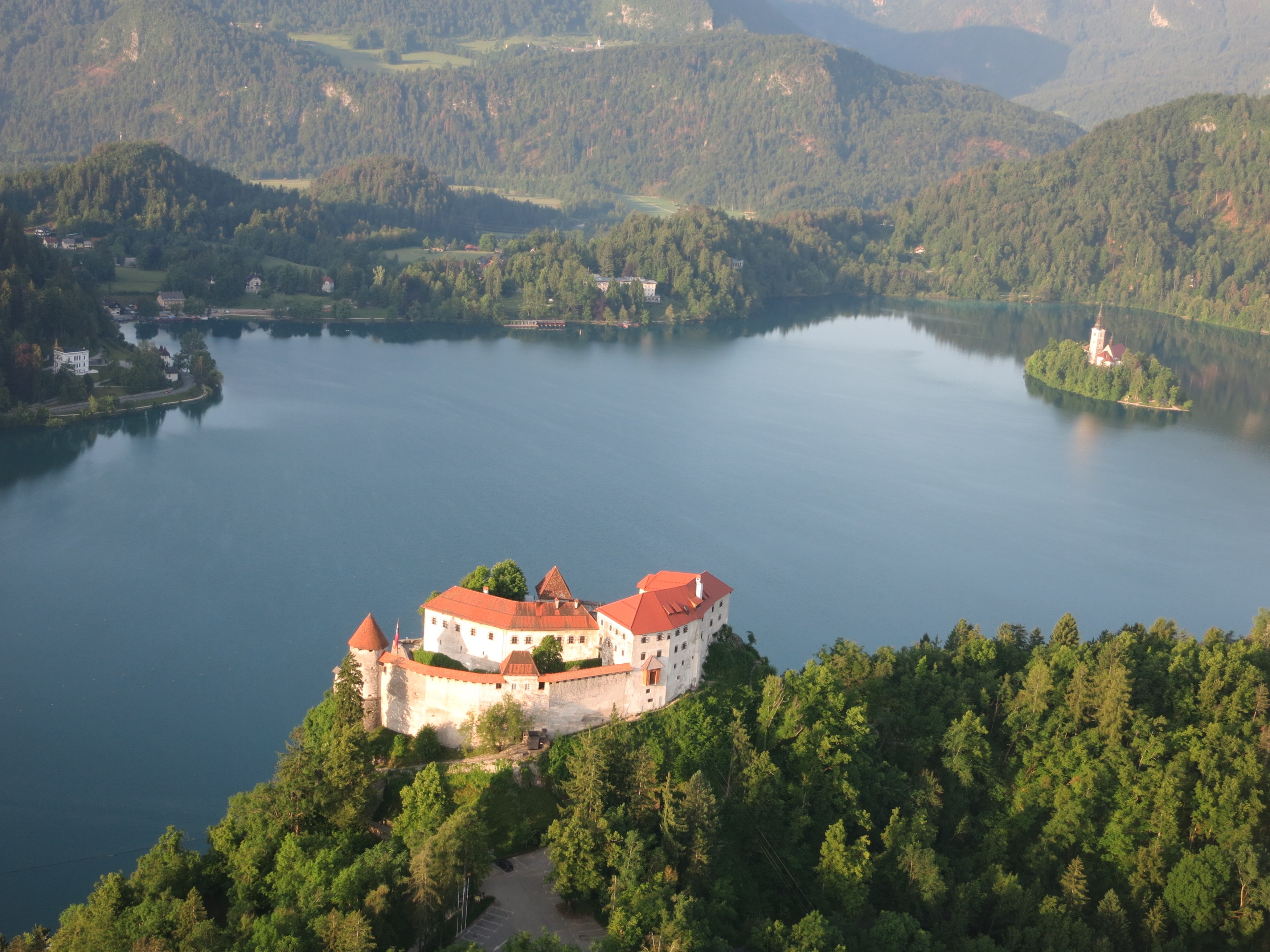 Sl - Excursies - Hot Air Ballooning - castle 3.jpg