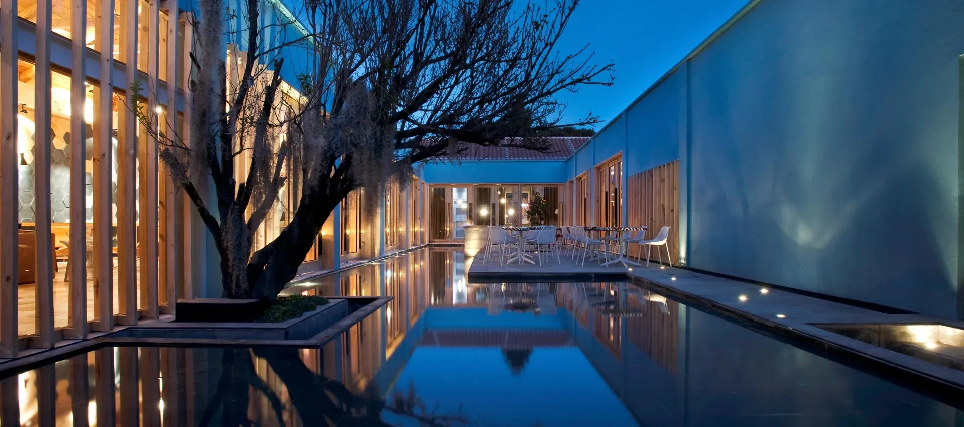 MX - Hotel Bo - Pool Terrace at night.webp