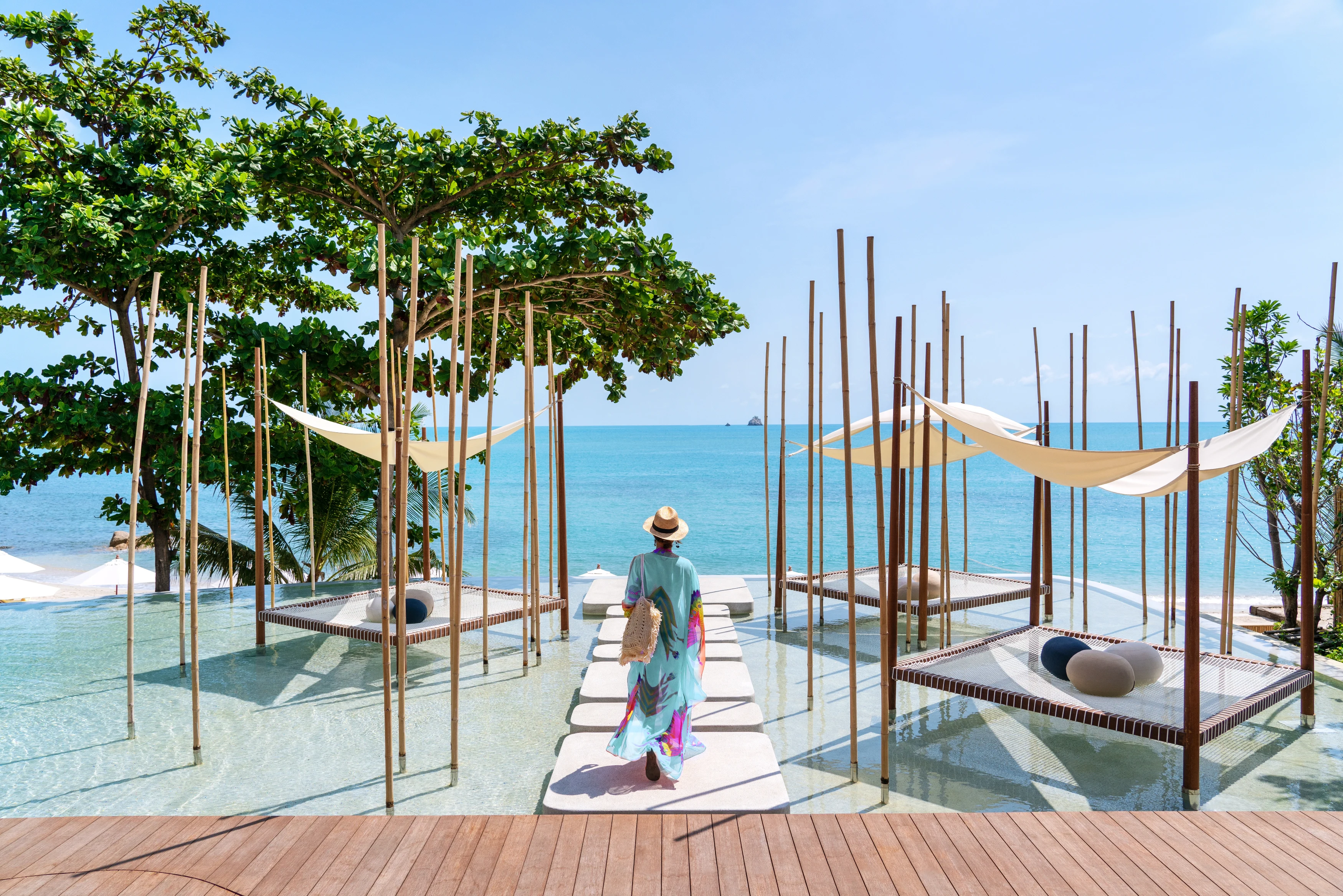TH-Accommodatie-Six-Senses-Samui-Pool Day Drift at the Beach.webp
