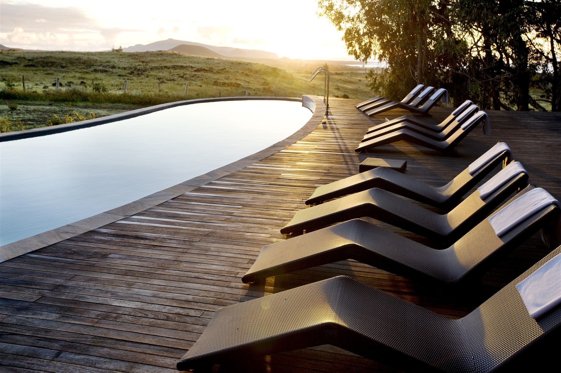CL - Paaseiland Explora Rapa Nui - Pool.jpg