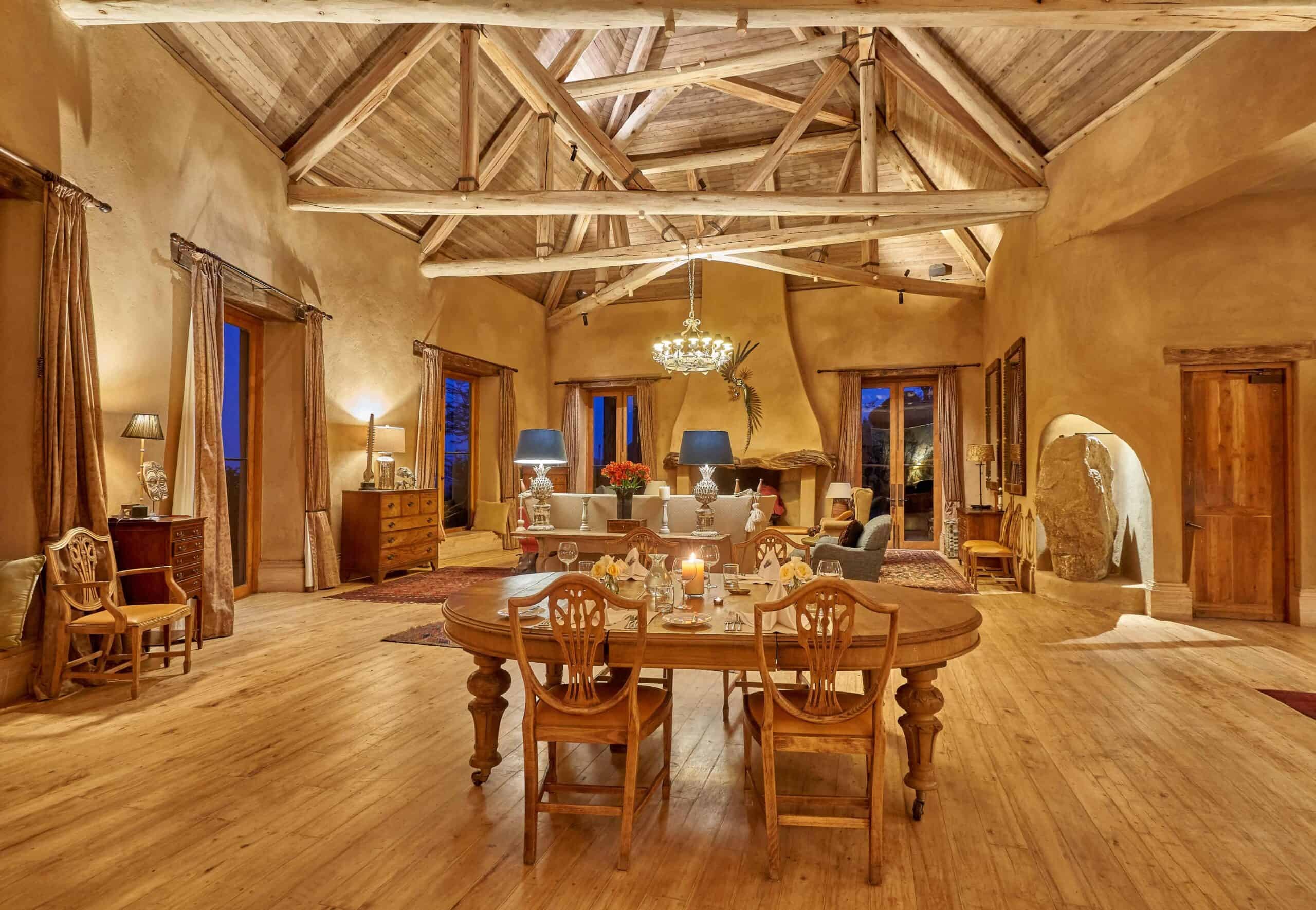 KE-Lengishu House-dining room.jpg