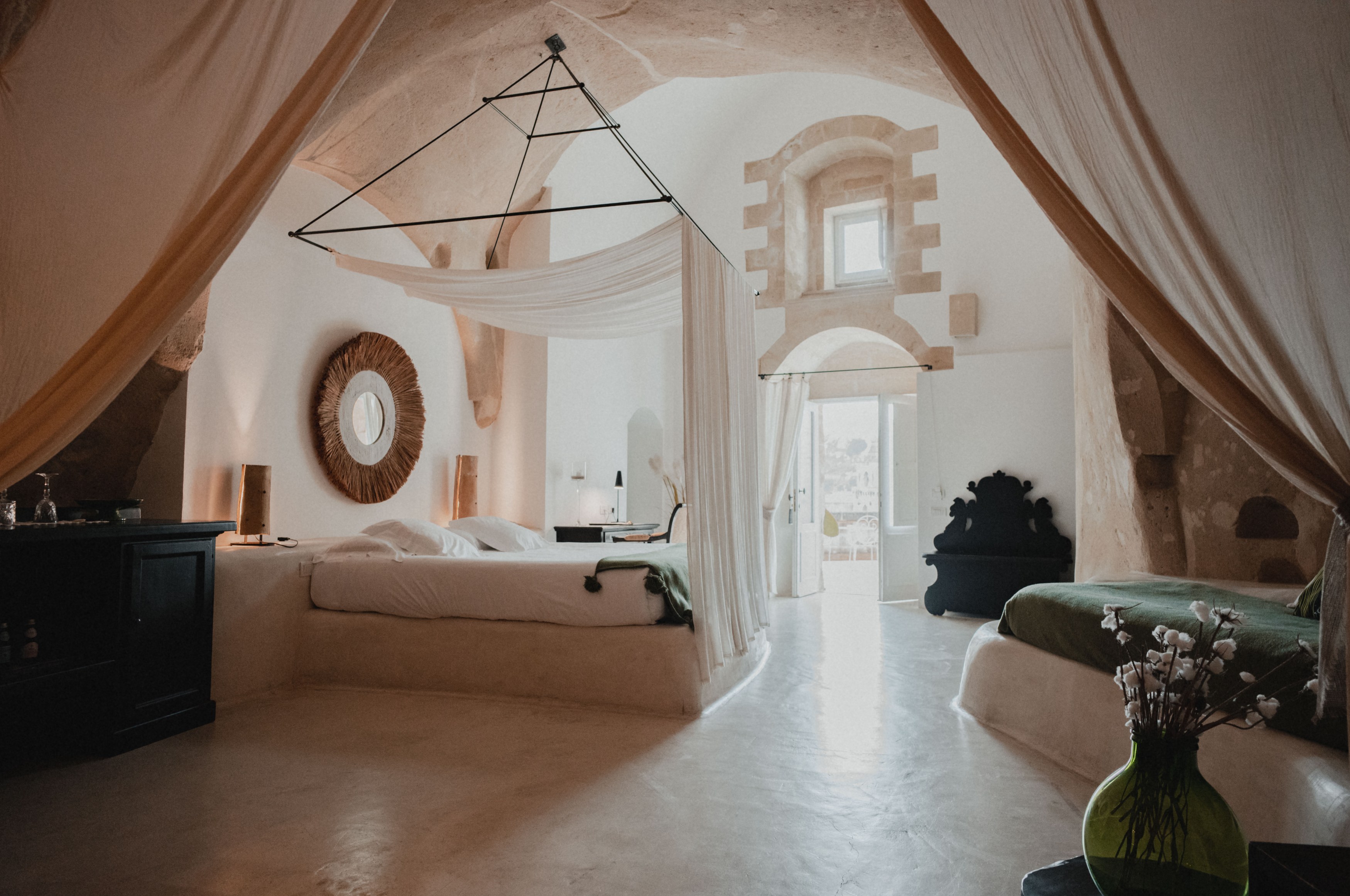 IT-Accommodatie-Sant'Angelo Luxury Resort-bedroom (2).jpg