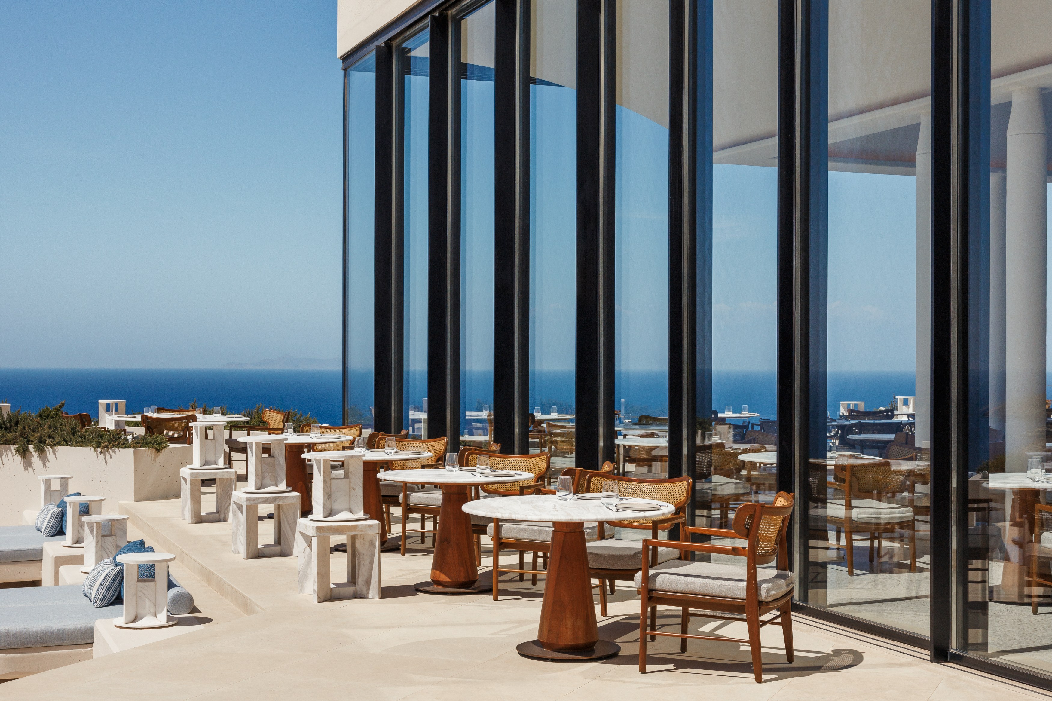 GR-Accommodatie-One&Only-Kea-Island-Atria_Architecture_Terrace.jpg