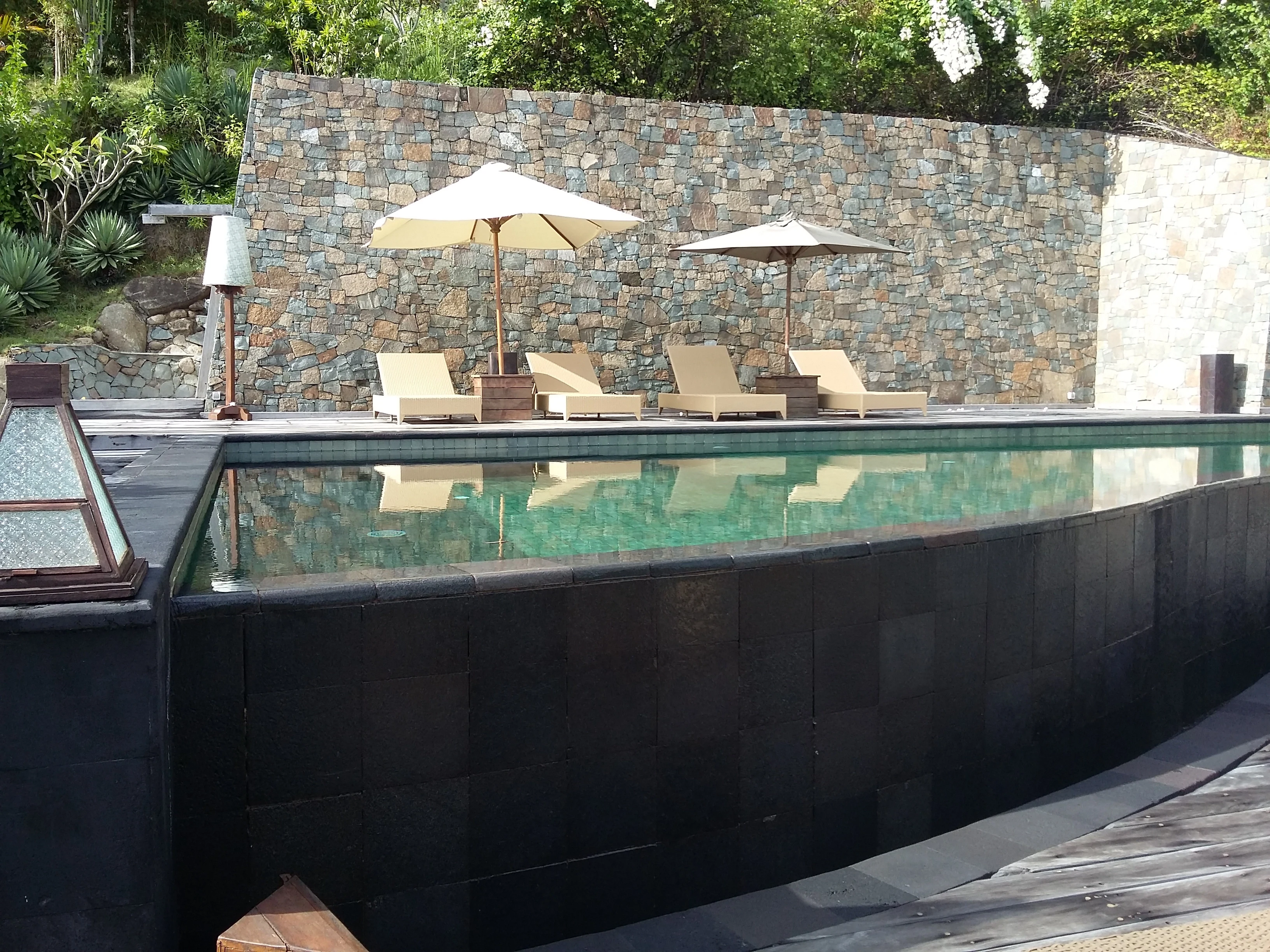 ID - Sempiak Villas - Pool.webp