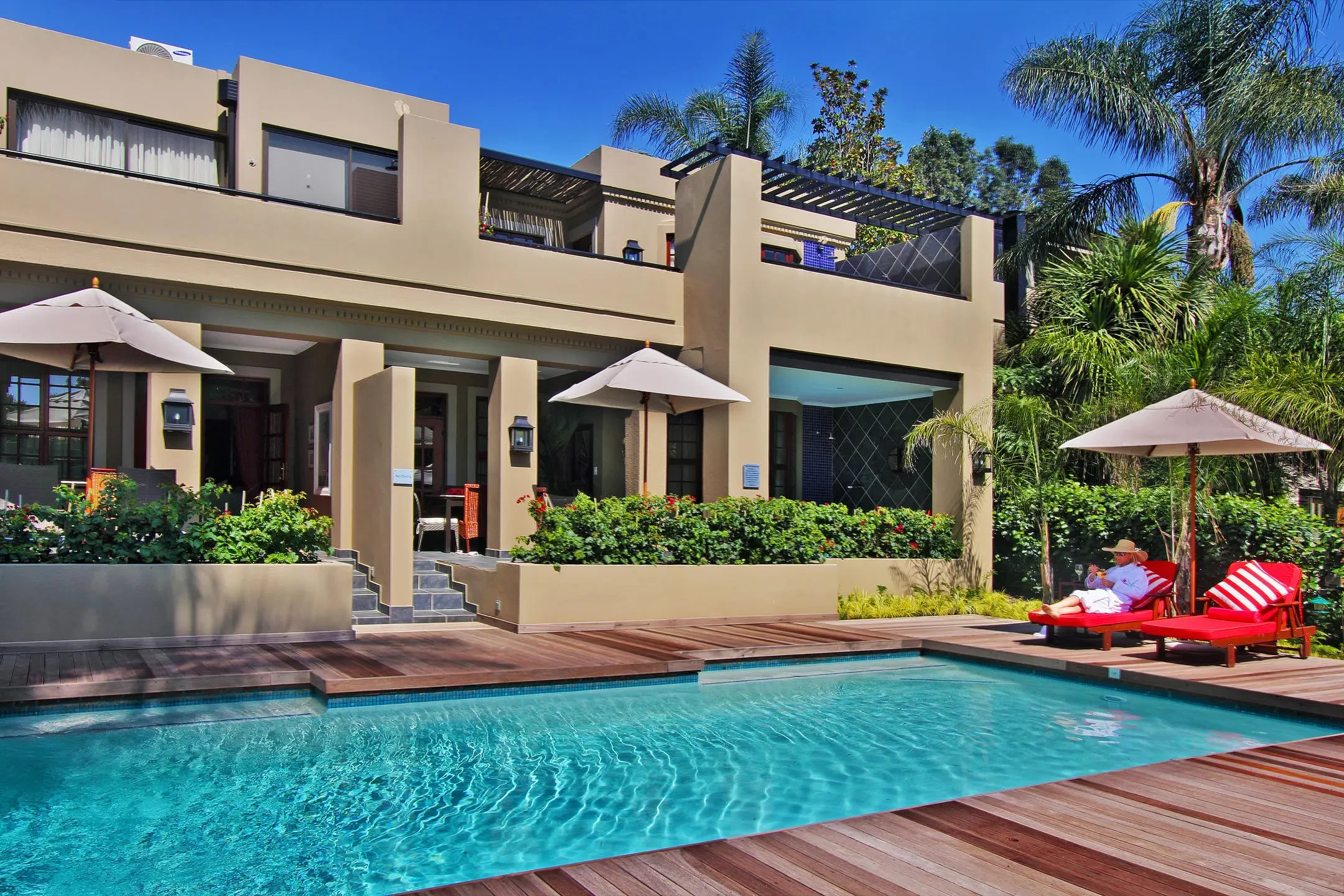 ZA-The Residence-pools 2.webp