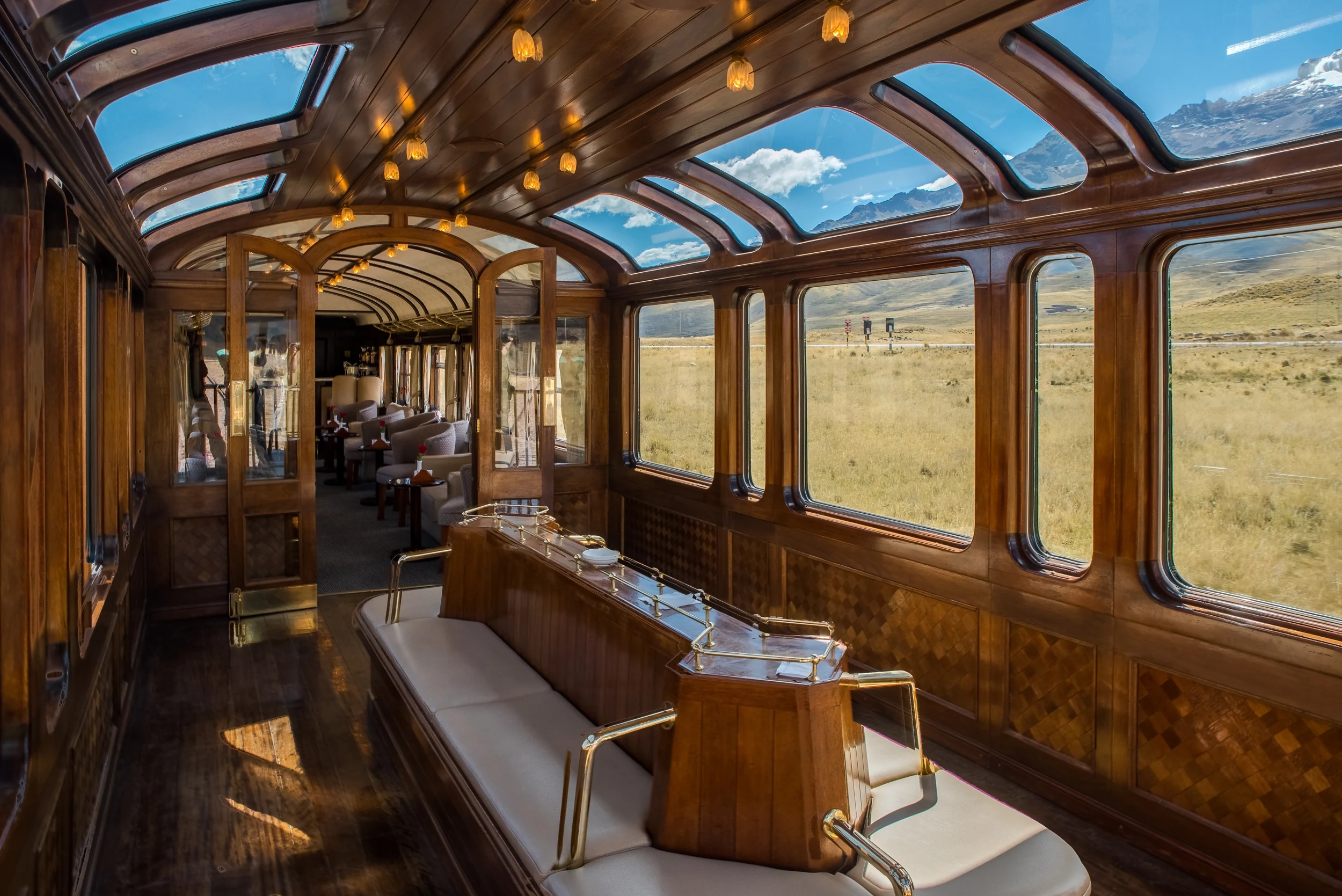 PE - Andean Explorer - Train lounge.webp