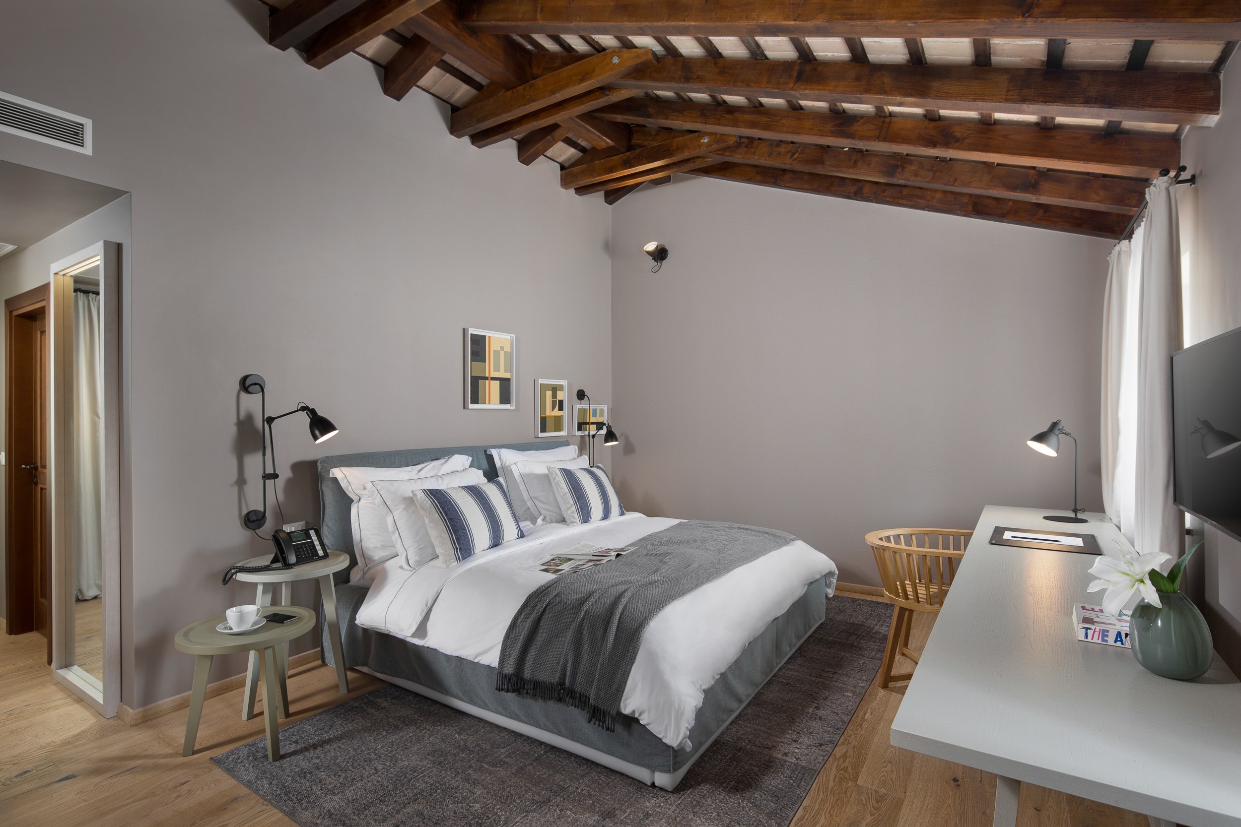 HR-Meneghetti Wine Hotel- bedroom grey.jpg