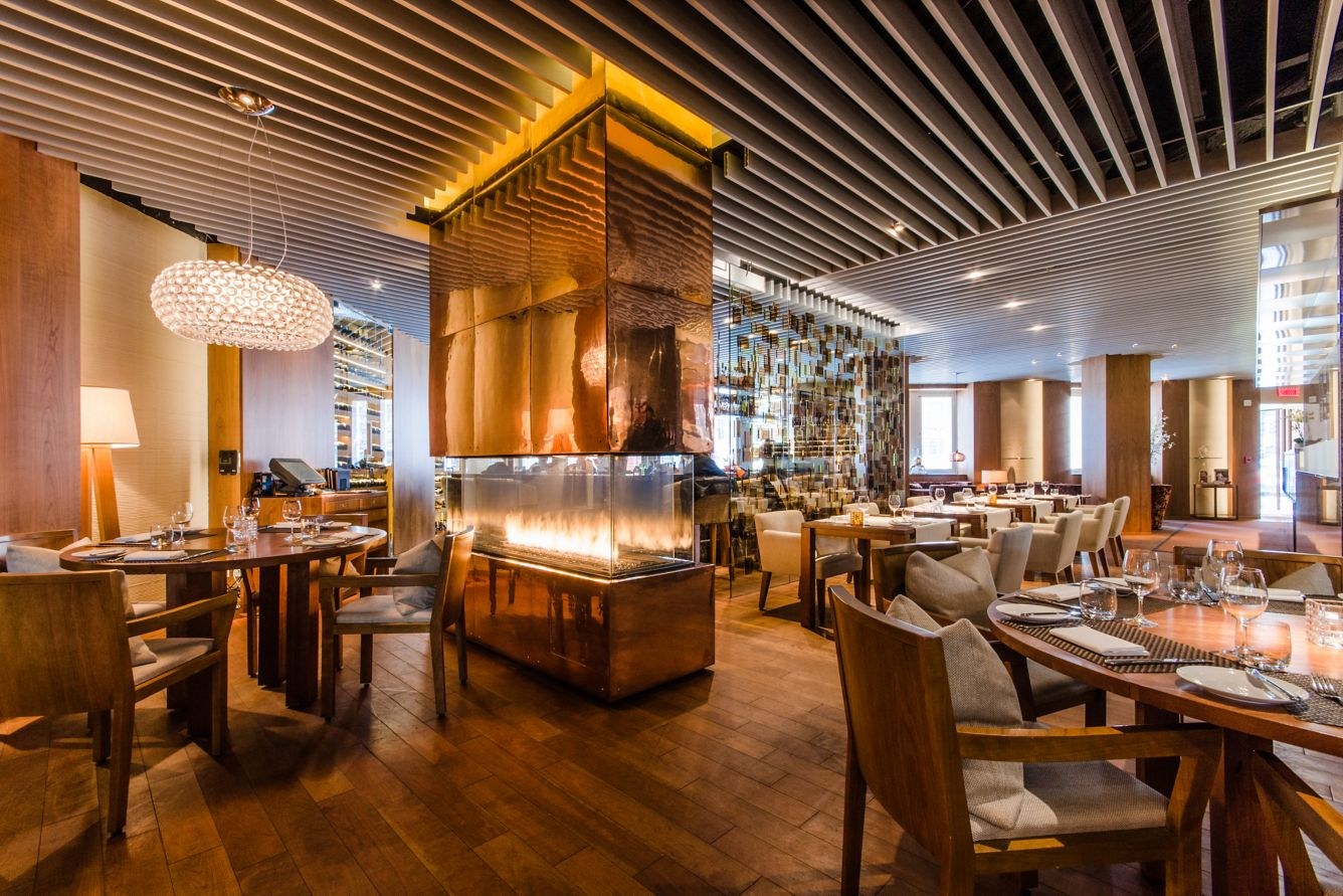 CA - Ritz Carlton Montreal - Restaurant 2.jpg