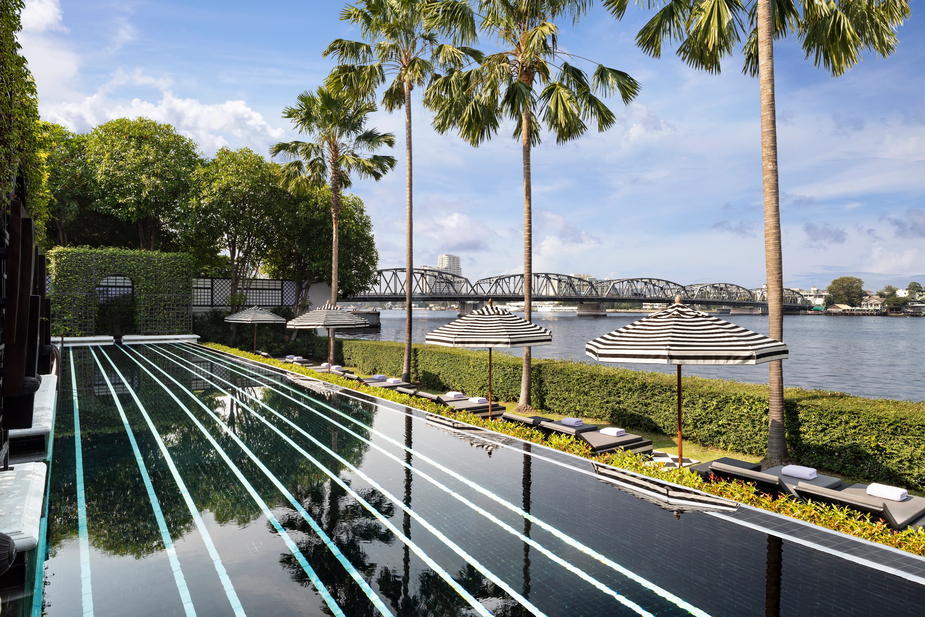TH - The Siam - Pool (4).webp