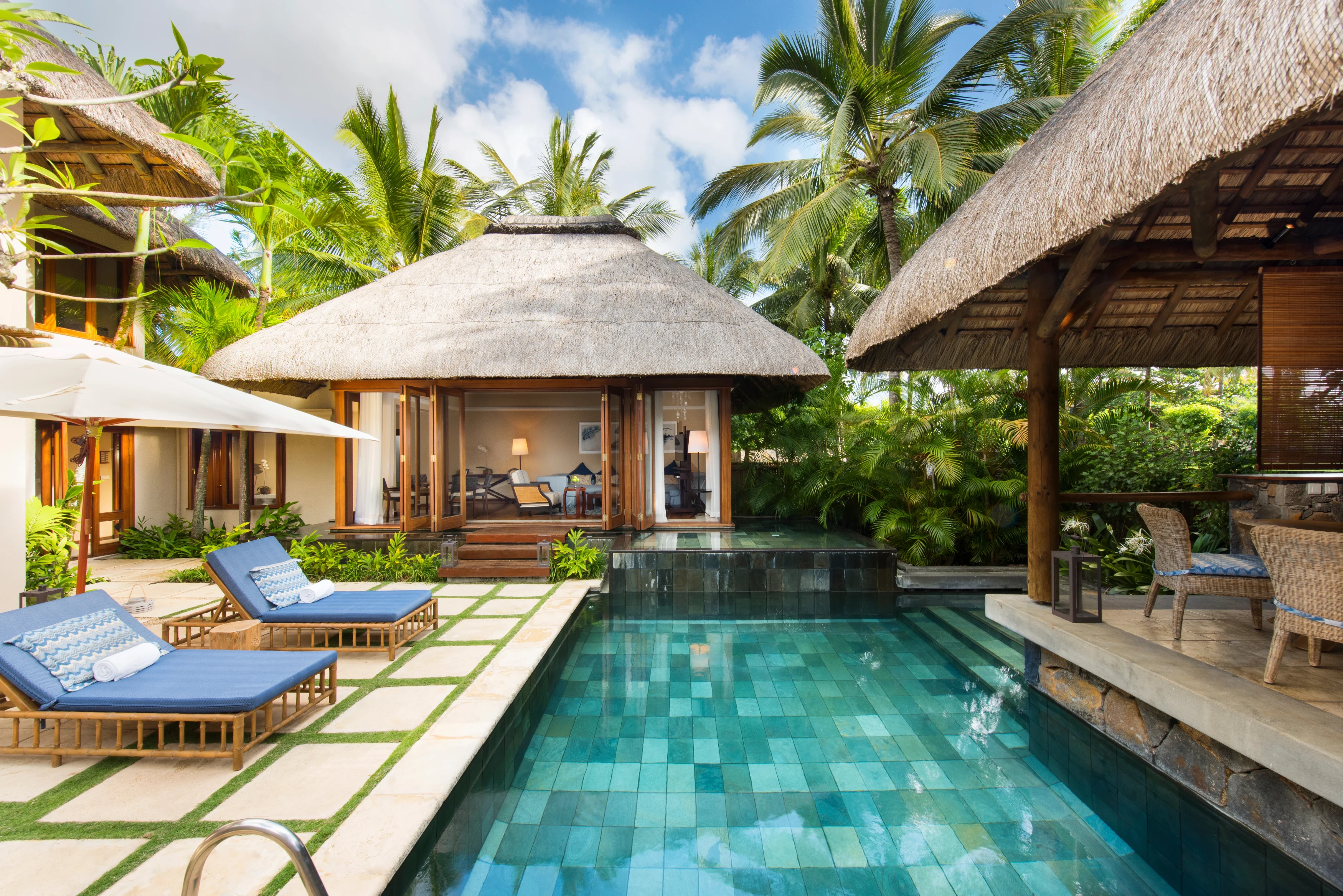 MU-Belle Mare Plage-villa pool view.webp