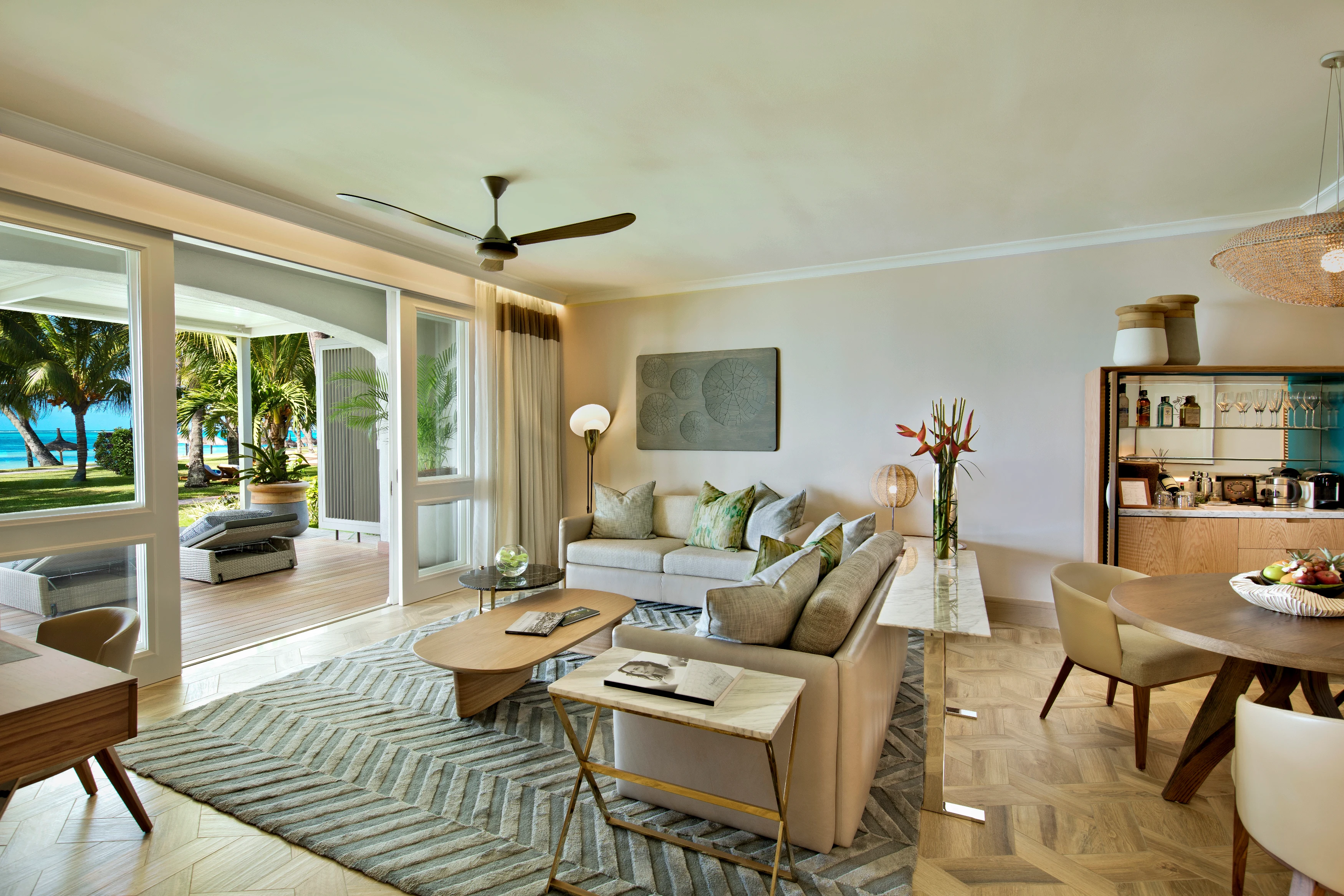 MU - One & Only St. Geran - Ocean Suite Living Room.webp