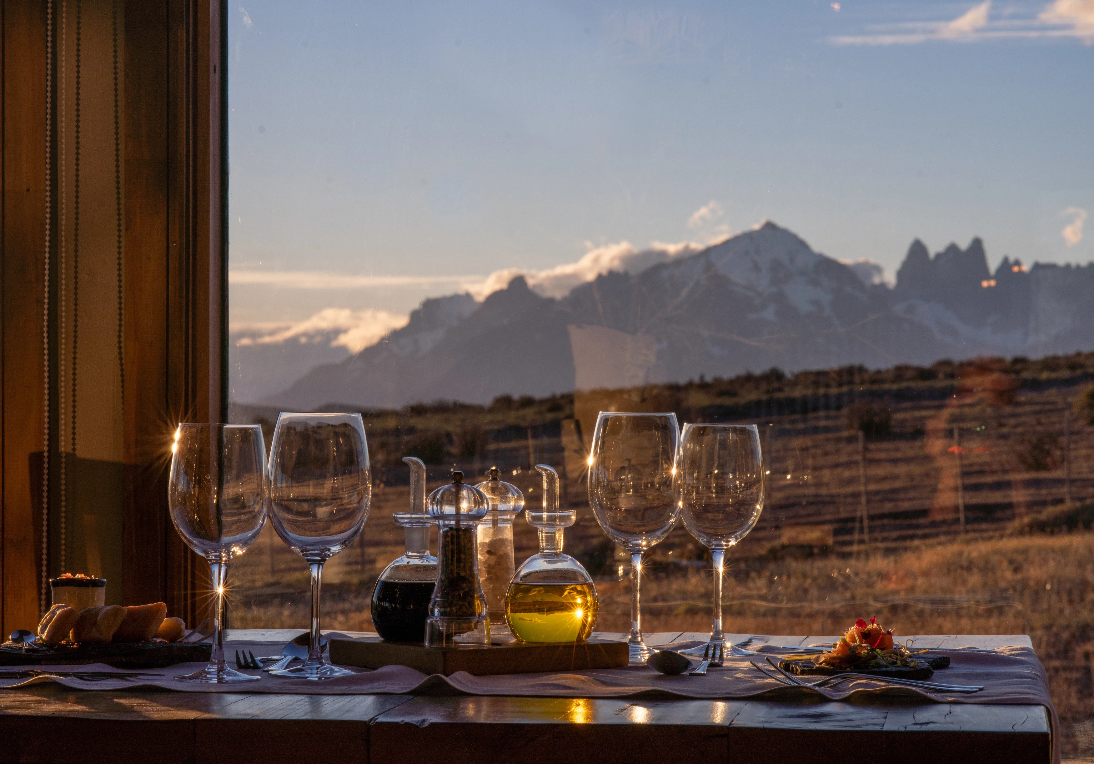 CL- accommodatie -Estancia-Cerro-Guido-Wine-Glasses.webp