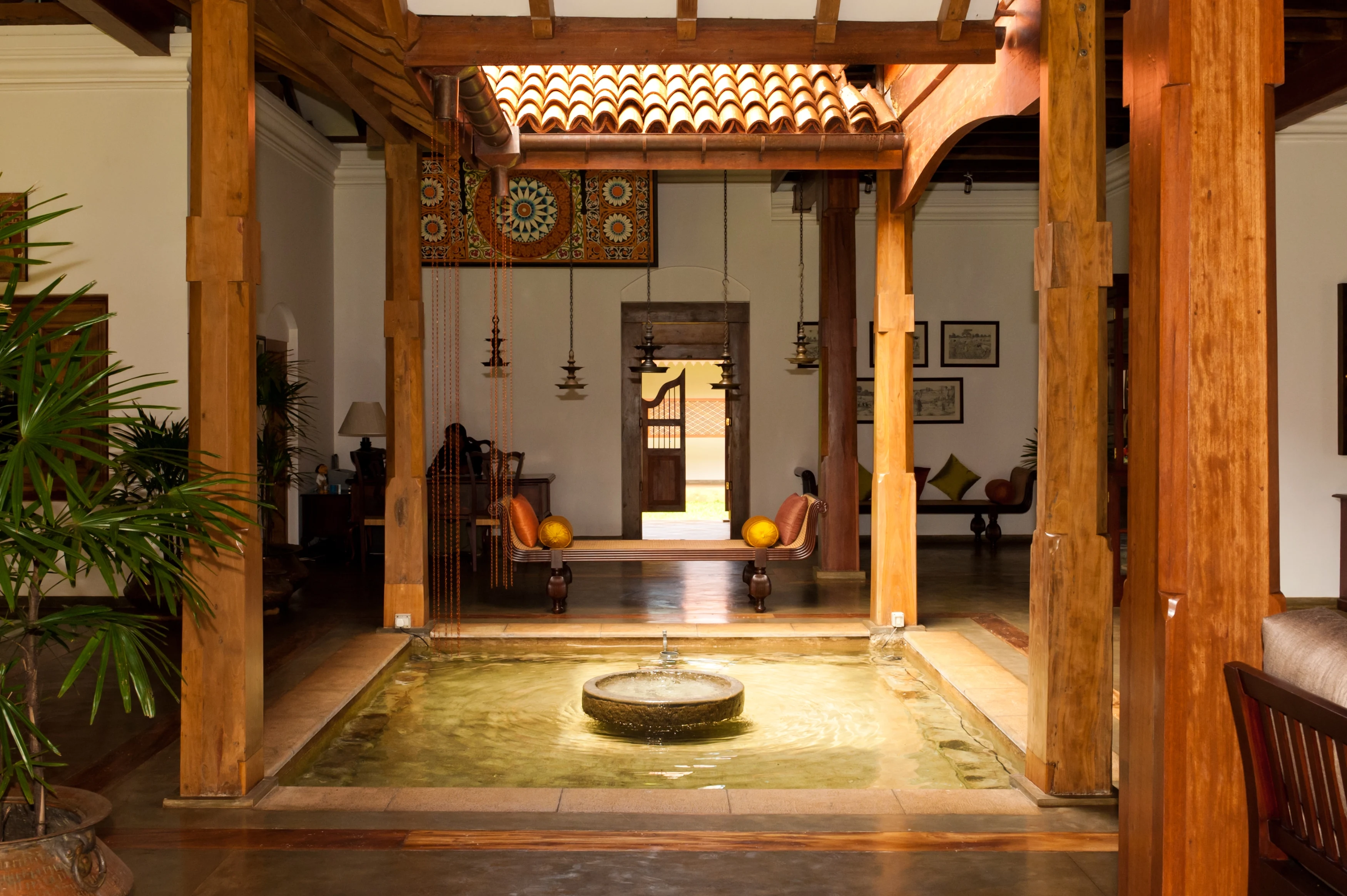 LK-Ulagalla-Resort-Vrouwenhof Ulagalla Interior.webp