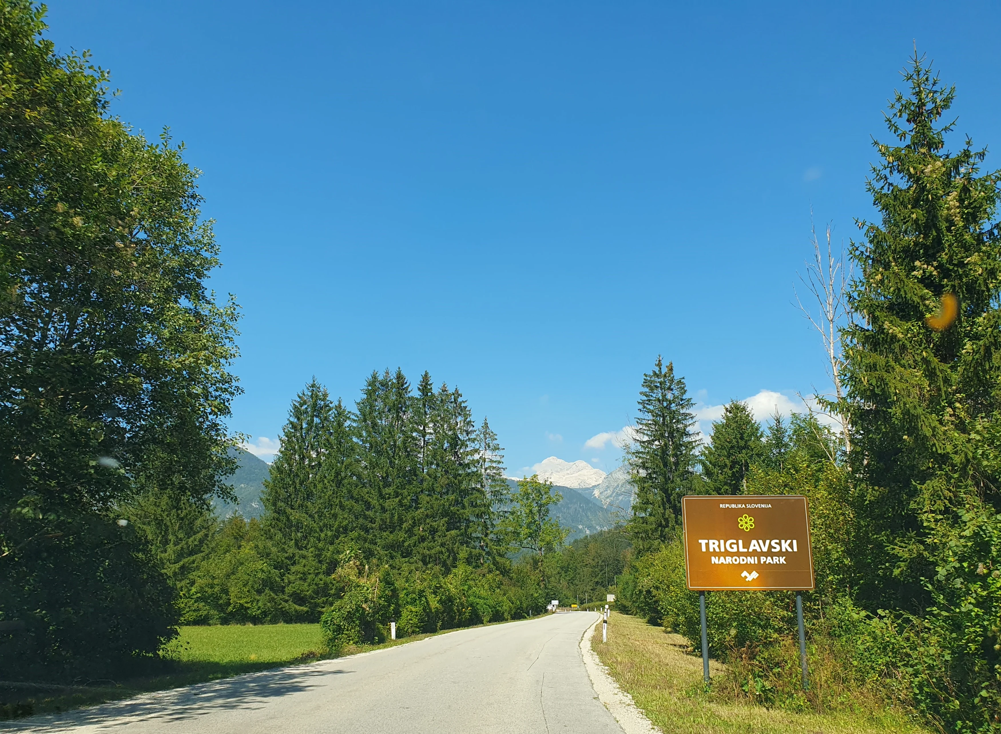 SI-studiereis-Slovenië-Driving in Triglav region.webp