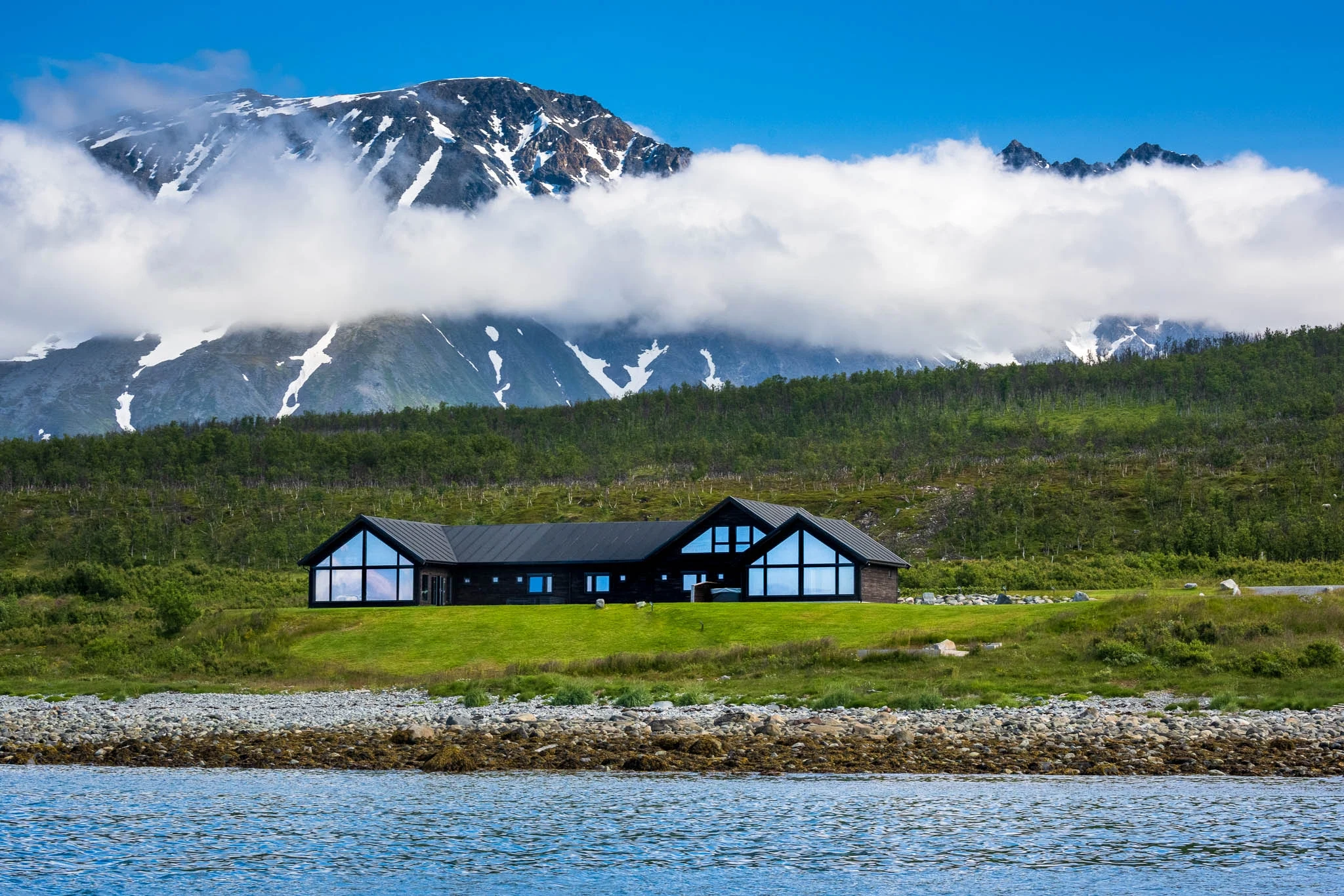 NO-Lyngen Exprience-exterior.webp