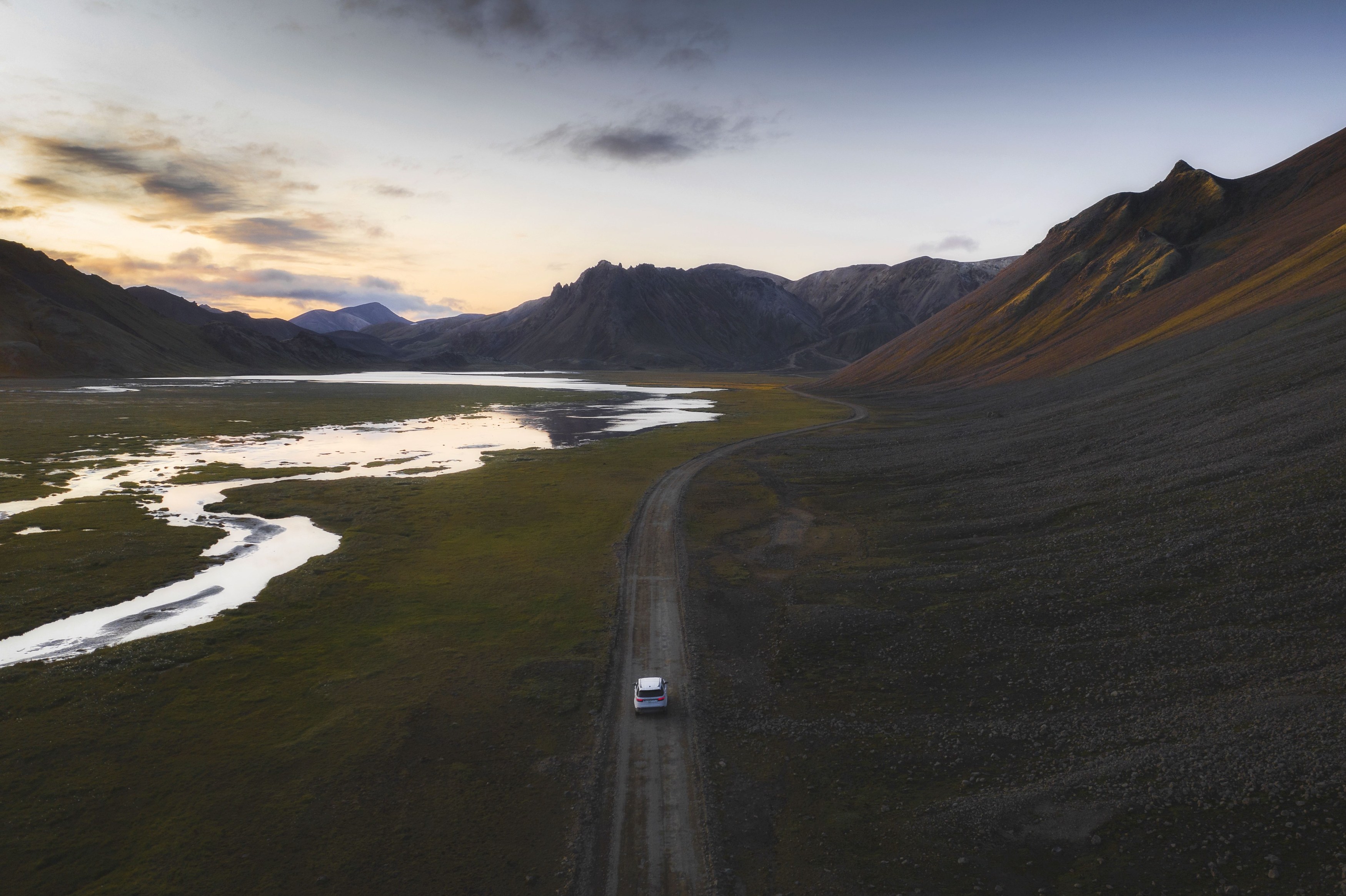 Landrover Shutterstock Distance.jpg