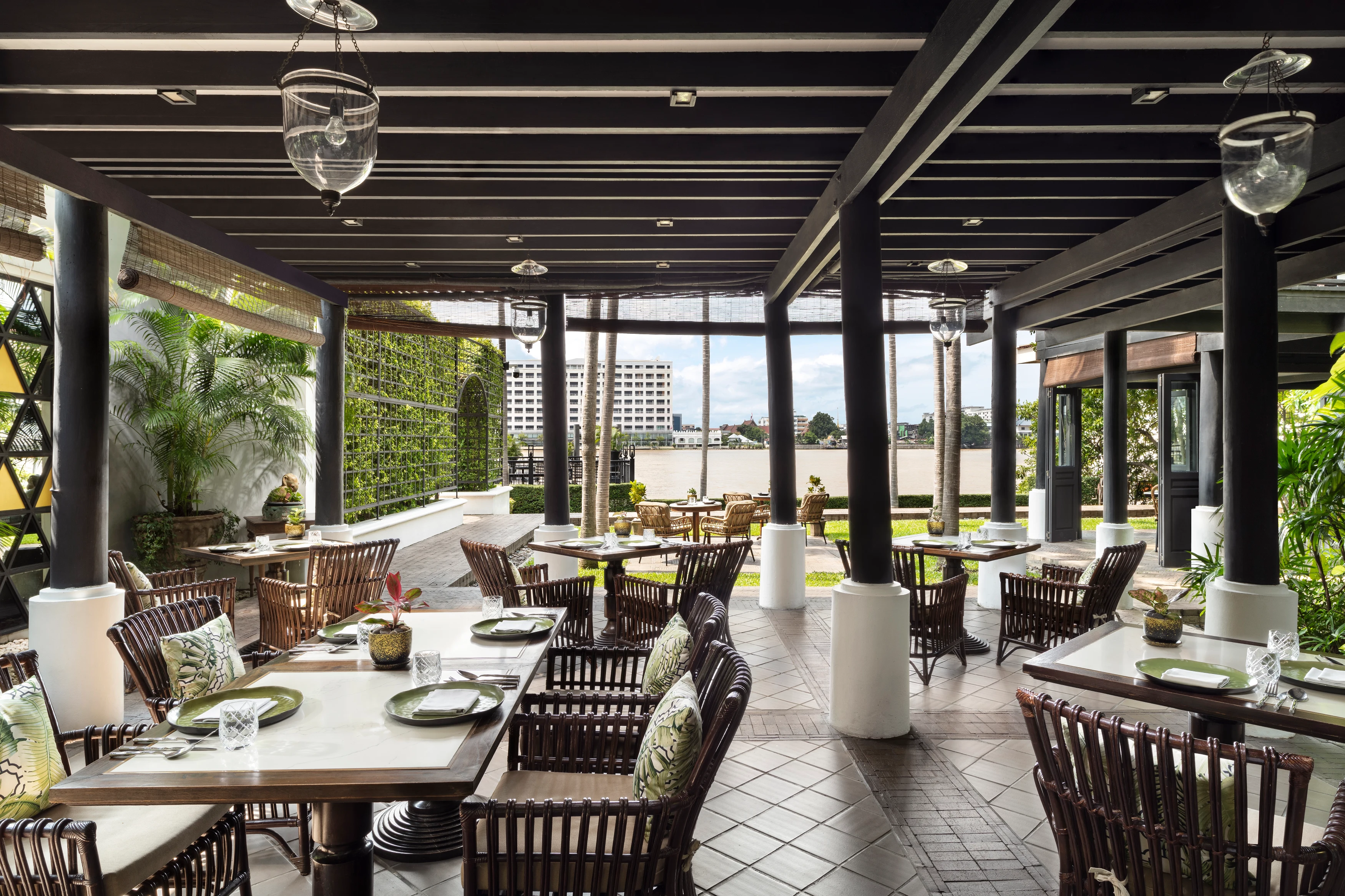 TH - The Siam - Chon Restaurant - View to river.webp