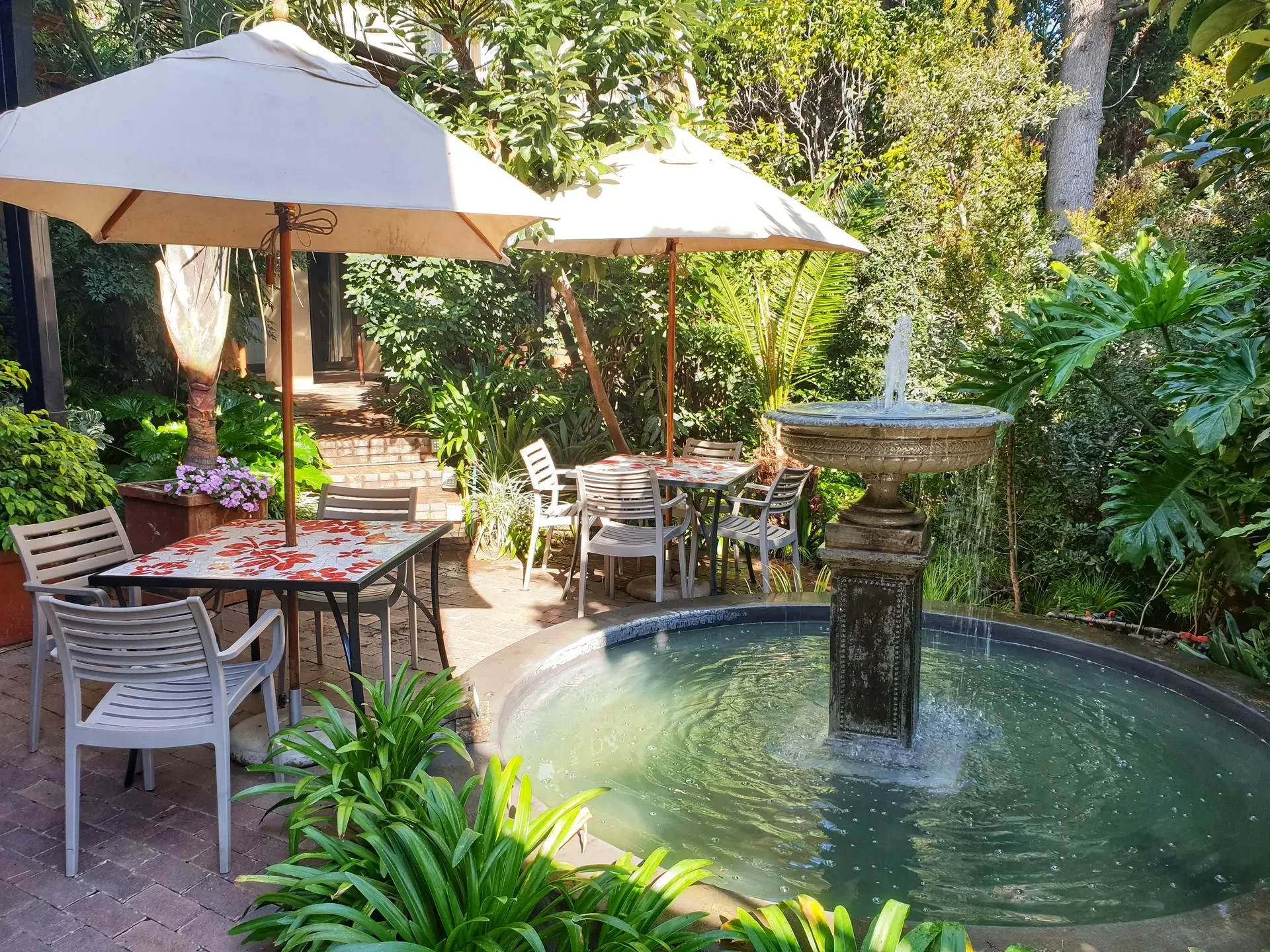 ZA-The Residence-Garden tables.webp