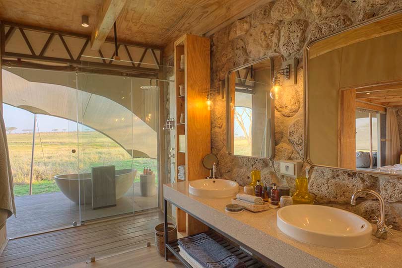 TZ-Namiri Plains-bathroom.jpg