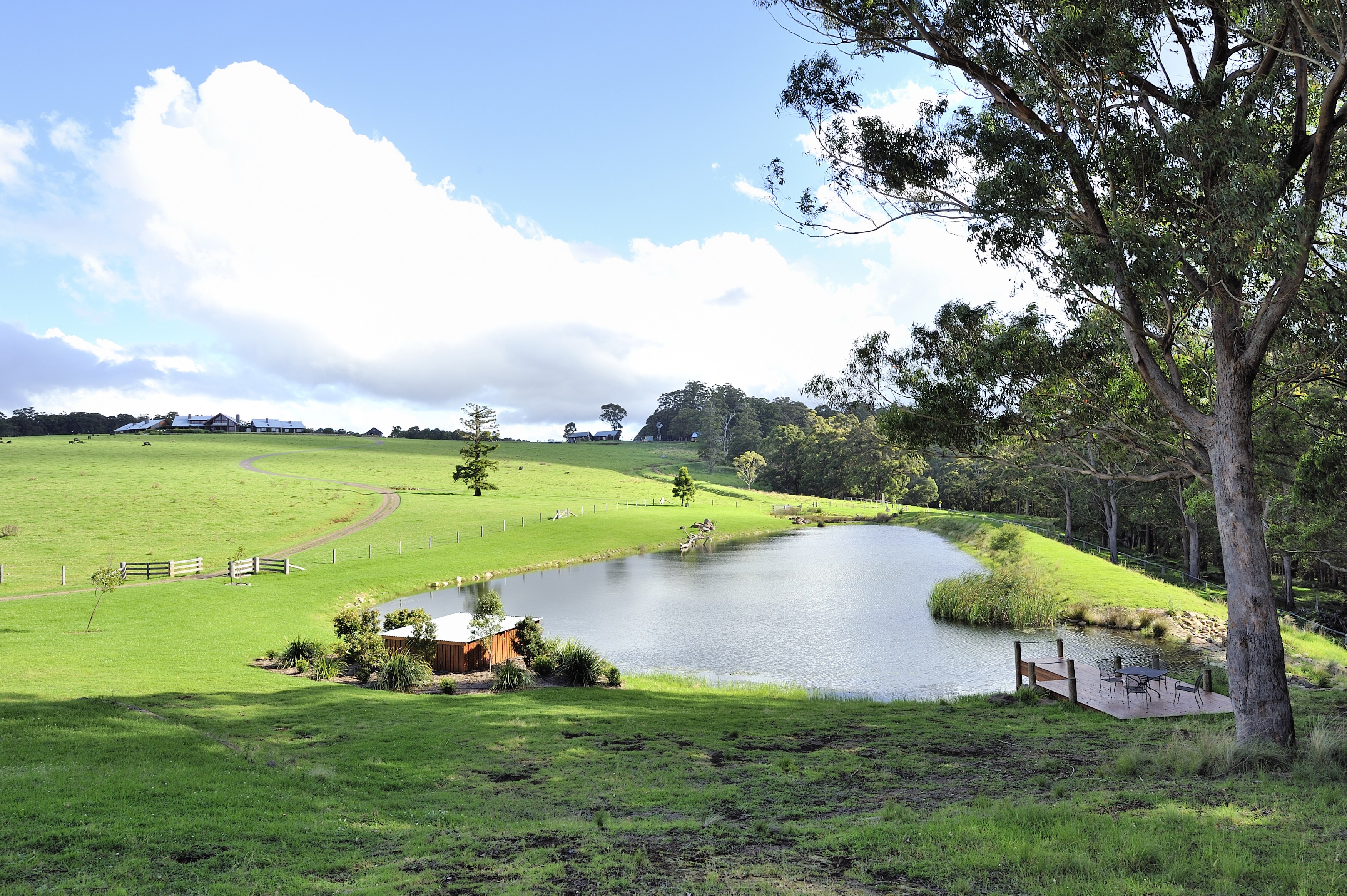 AU - Spicers Peak Lodge - Outside (1).jpg