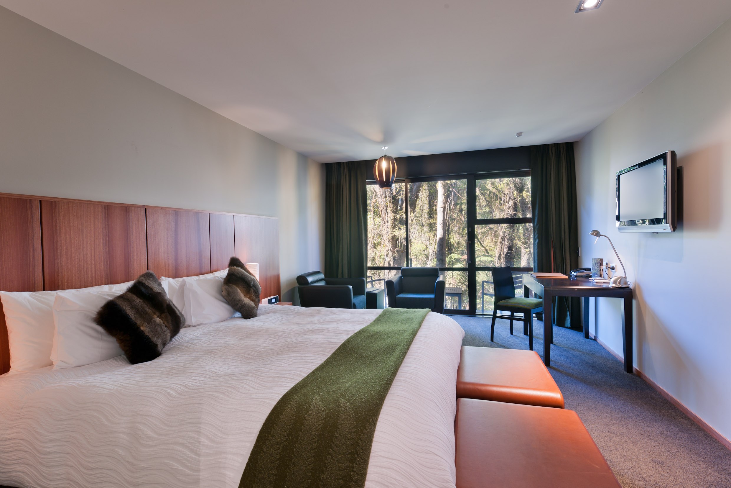 NZ - Te Waonui Forest Retreat - Bedroom.jpg