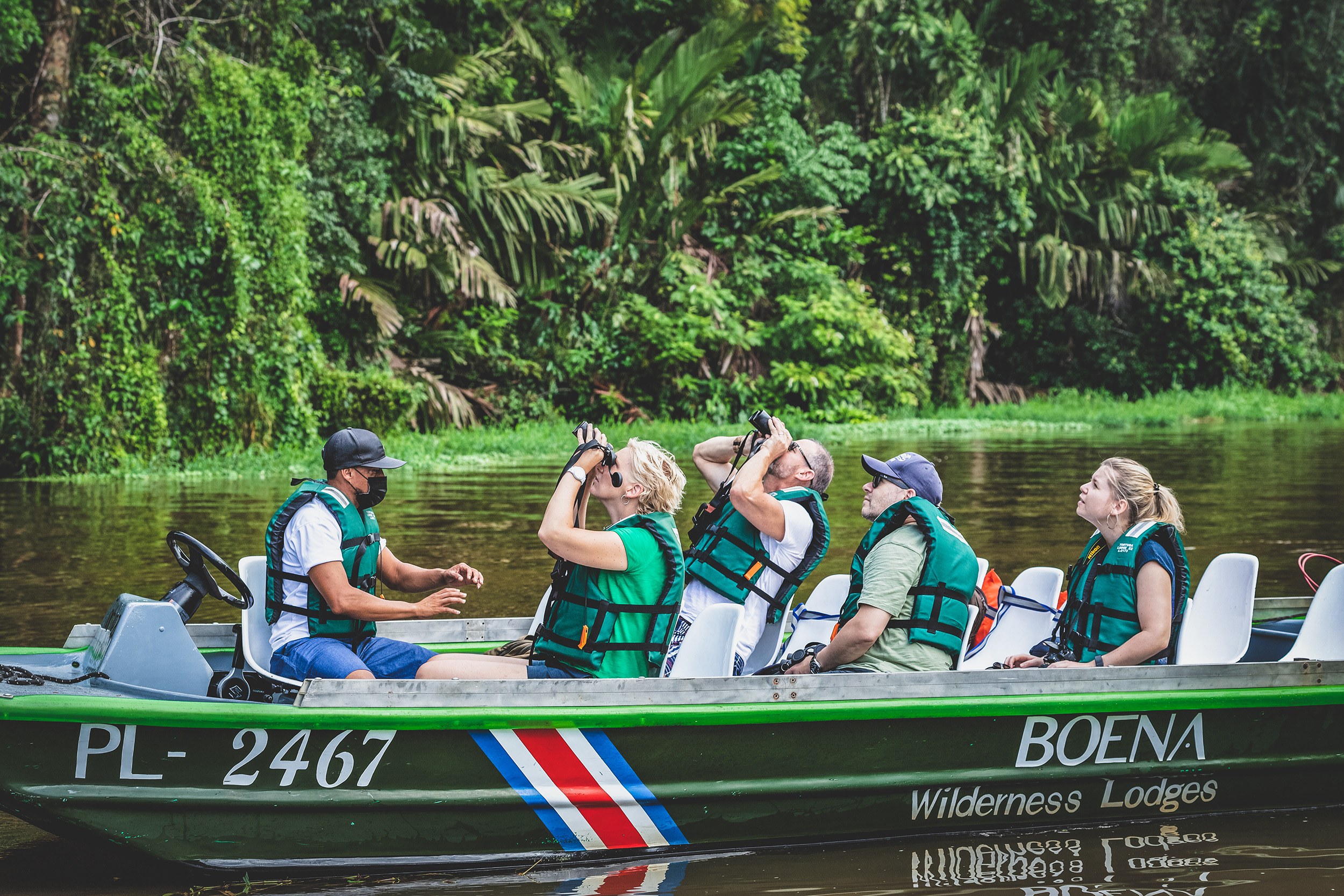 CR-Accommodatie-Tortuga-Lodge-wildlife-watching.jpg