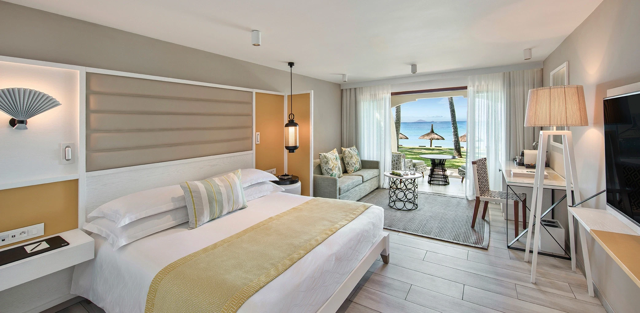 MU-Belle Mare Plage-prestige room.webp