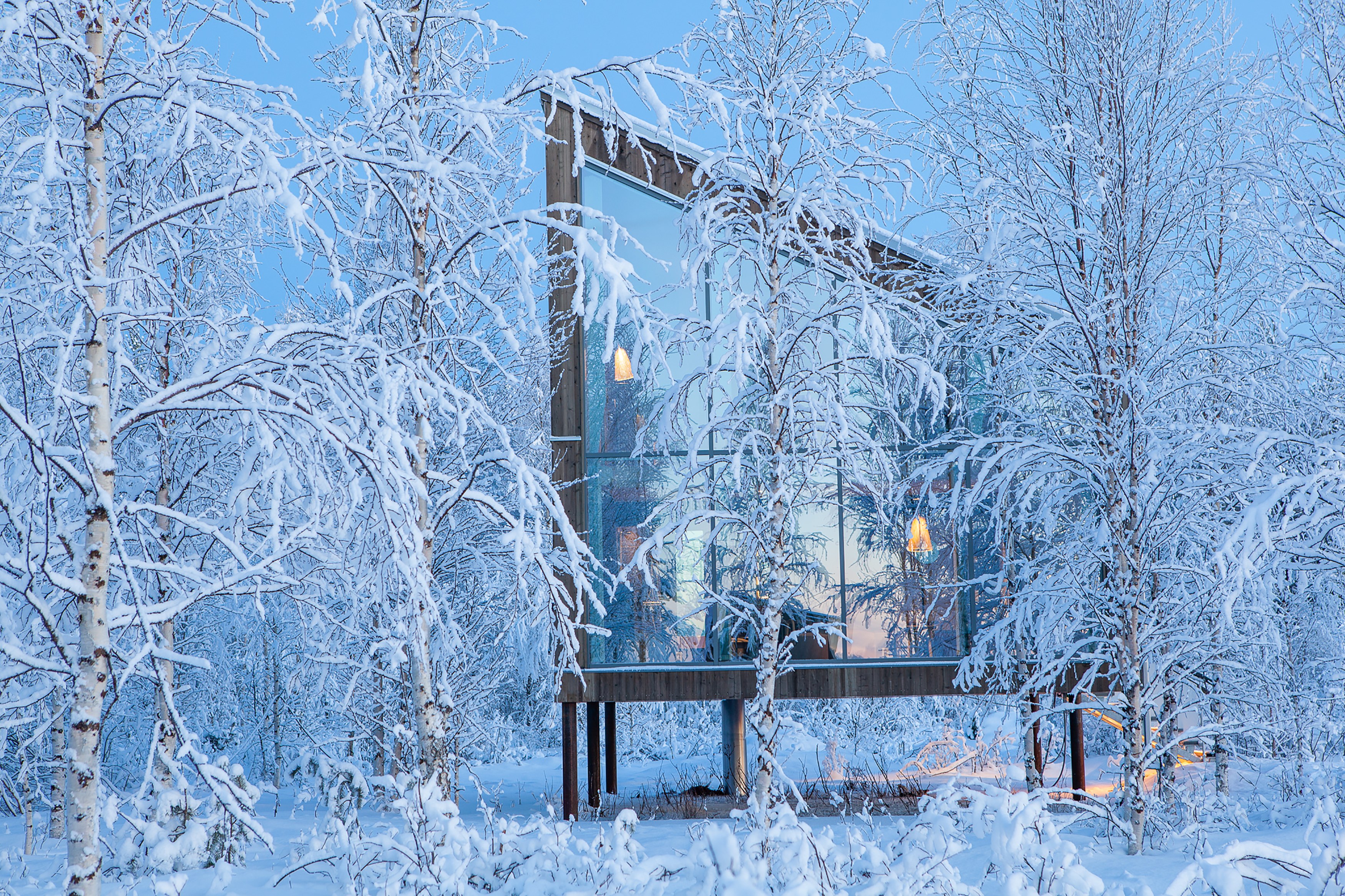 SE - Accommodatie - Arctic Bath - Uitzicht buitenkant sneeuw.jpg