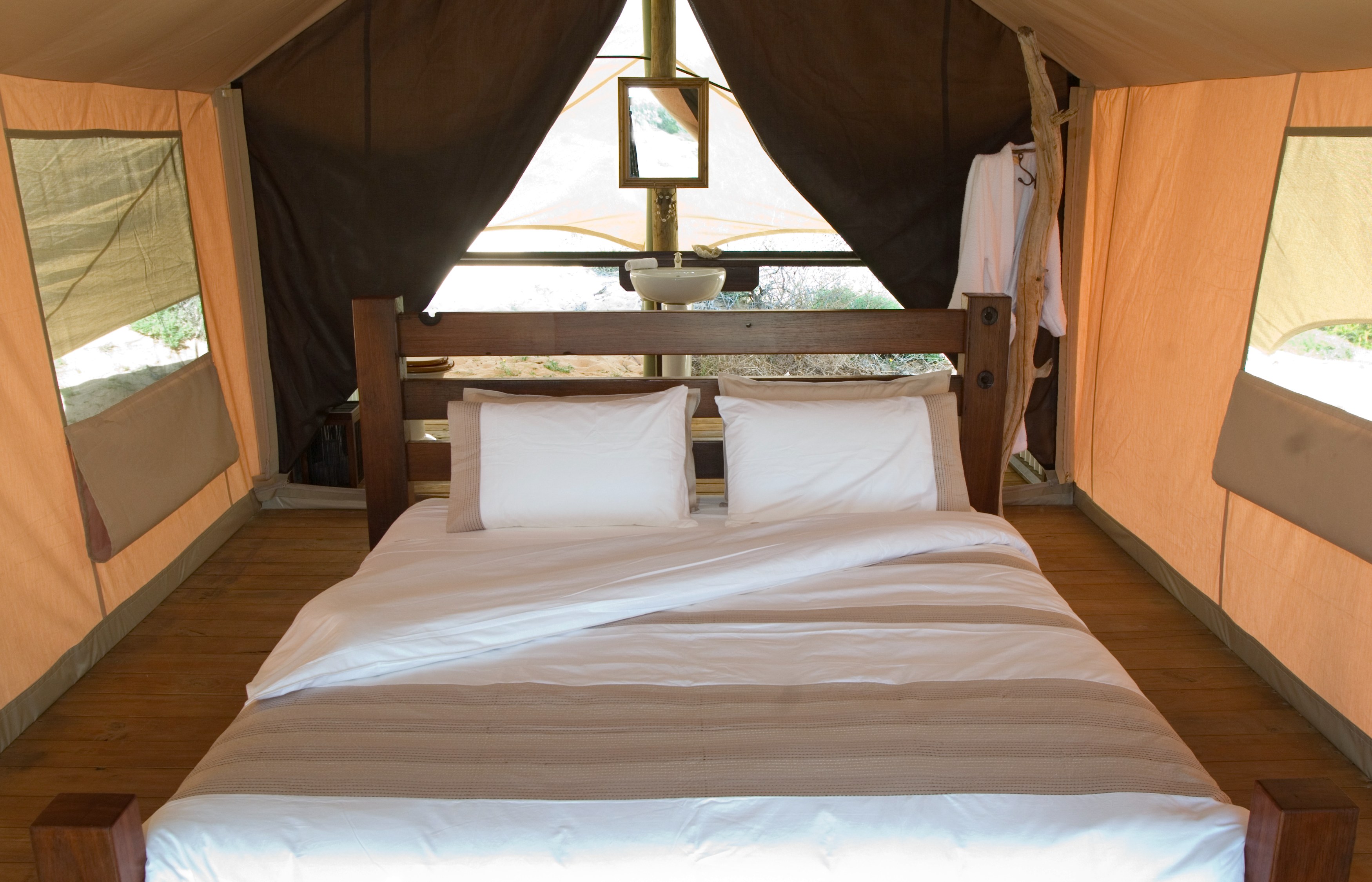 AU - Sal Salis - Tent interior.jpg
