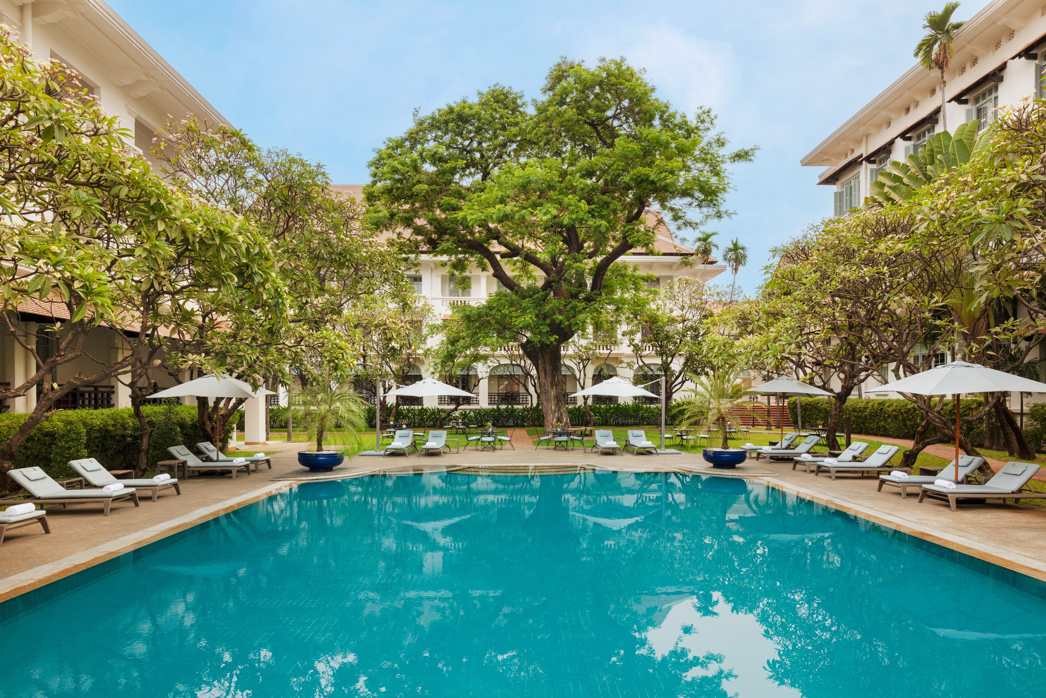 KH - Raffles le Royal - Pool 4.jpg