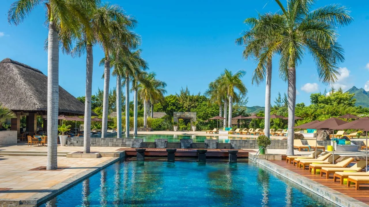 MU - Four Seasons at Anahita - Pool.webp