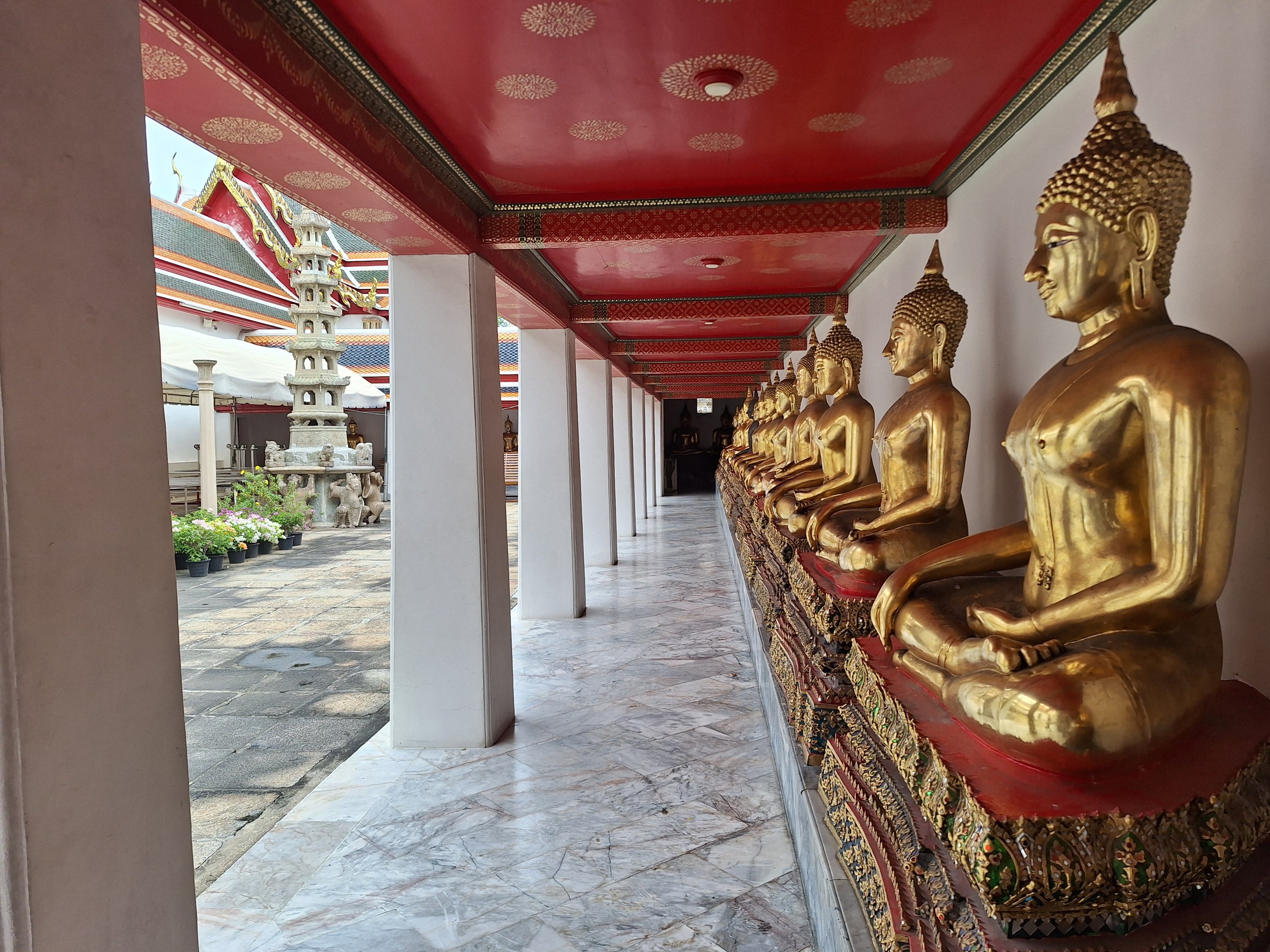 TH-vakantie-Ingrid-Bangkok-Wat-Pho.jpg
