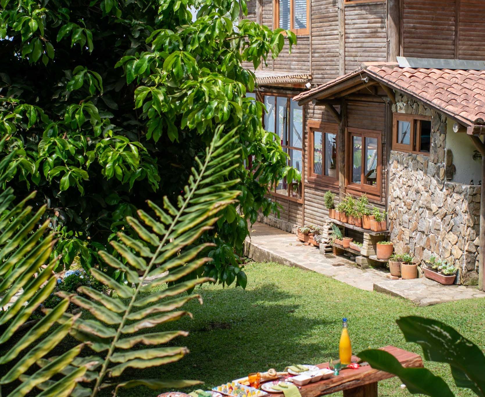 CO-accommodatie-Casa Oropendola-tuin.jpg
