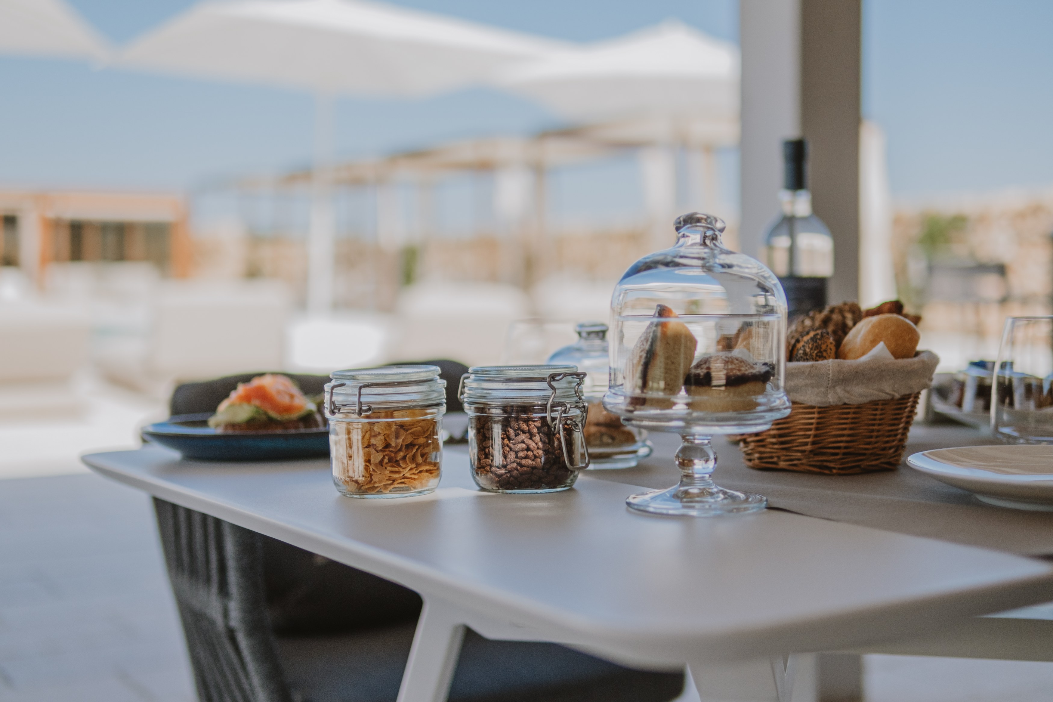 IT-Accommodatie-Corsano-cake at the table.jpg