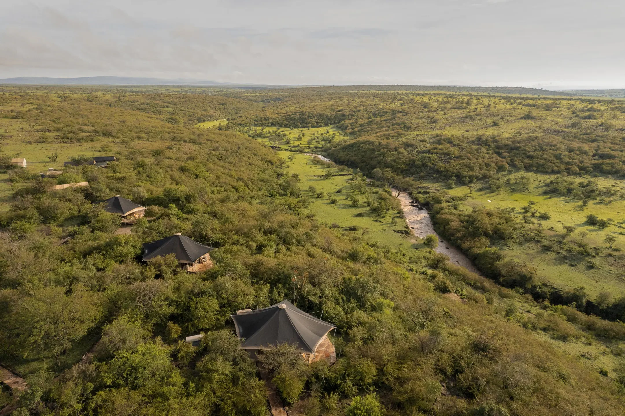 KE-Ol Seki Hemingways Mara-aerial view tents.webp