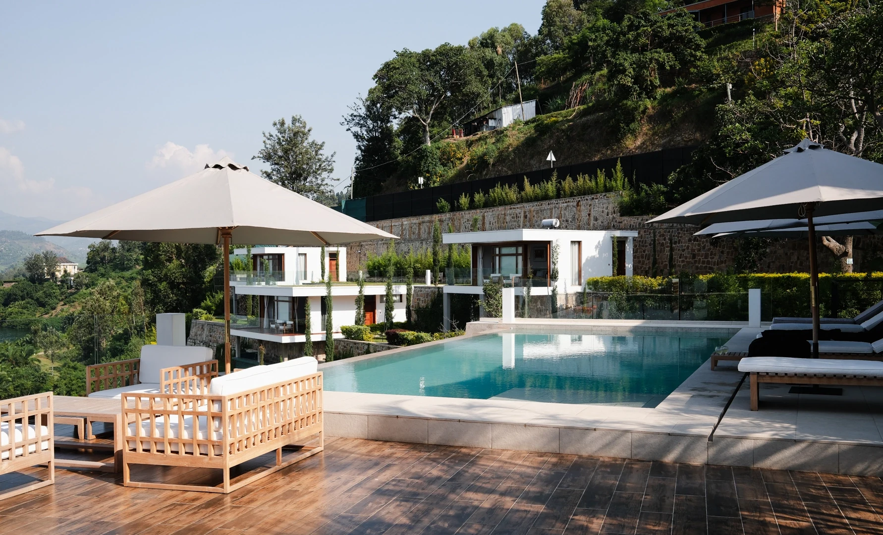 RW-Accommodatie-Umurobyi-Lodge-Pool (2).webp