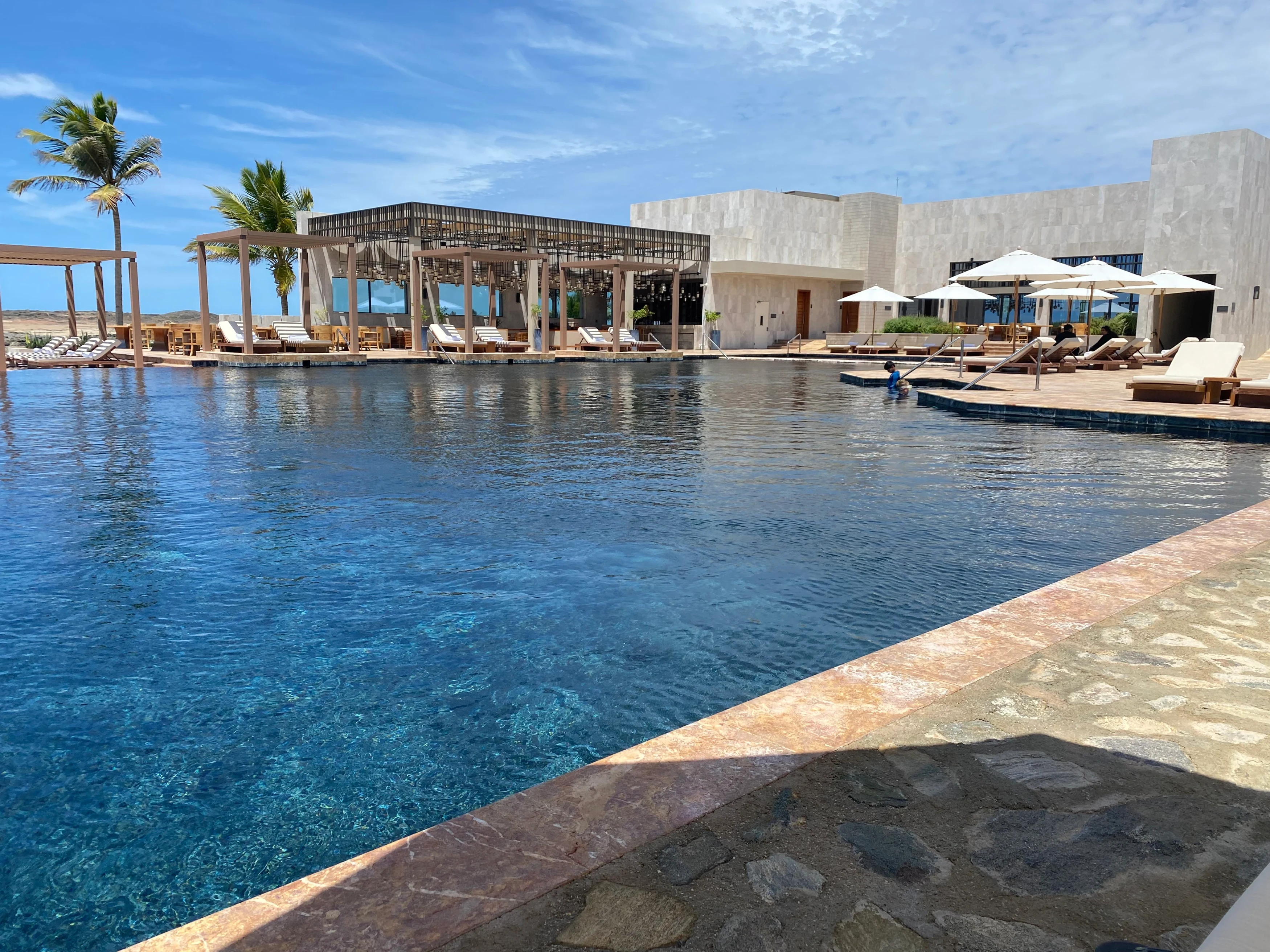 OM-vakantie-Marjolein-pool.webp
