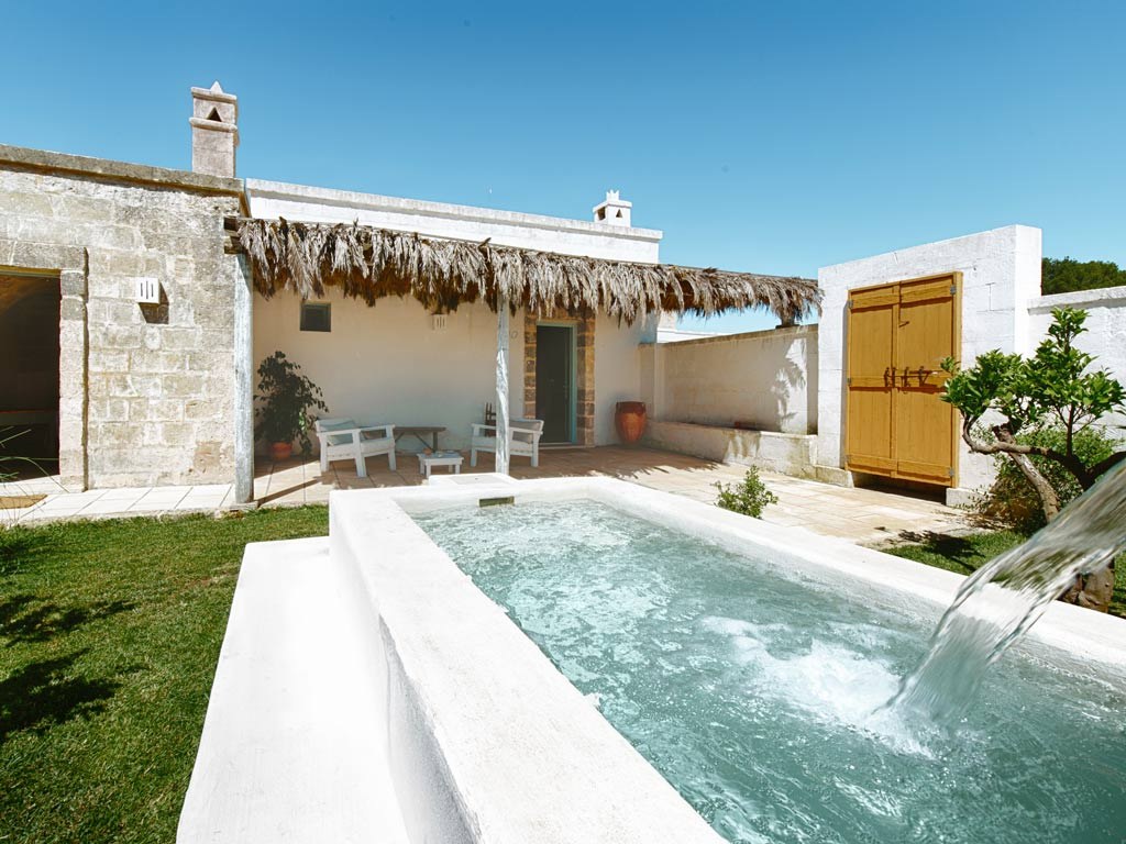 IT - Accommodatie - Masseria Palombara - Pool.jpg