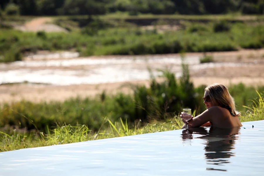 ZA-MalaMala Camp-swimmingpool.webp