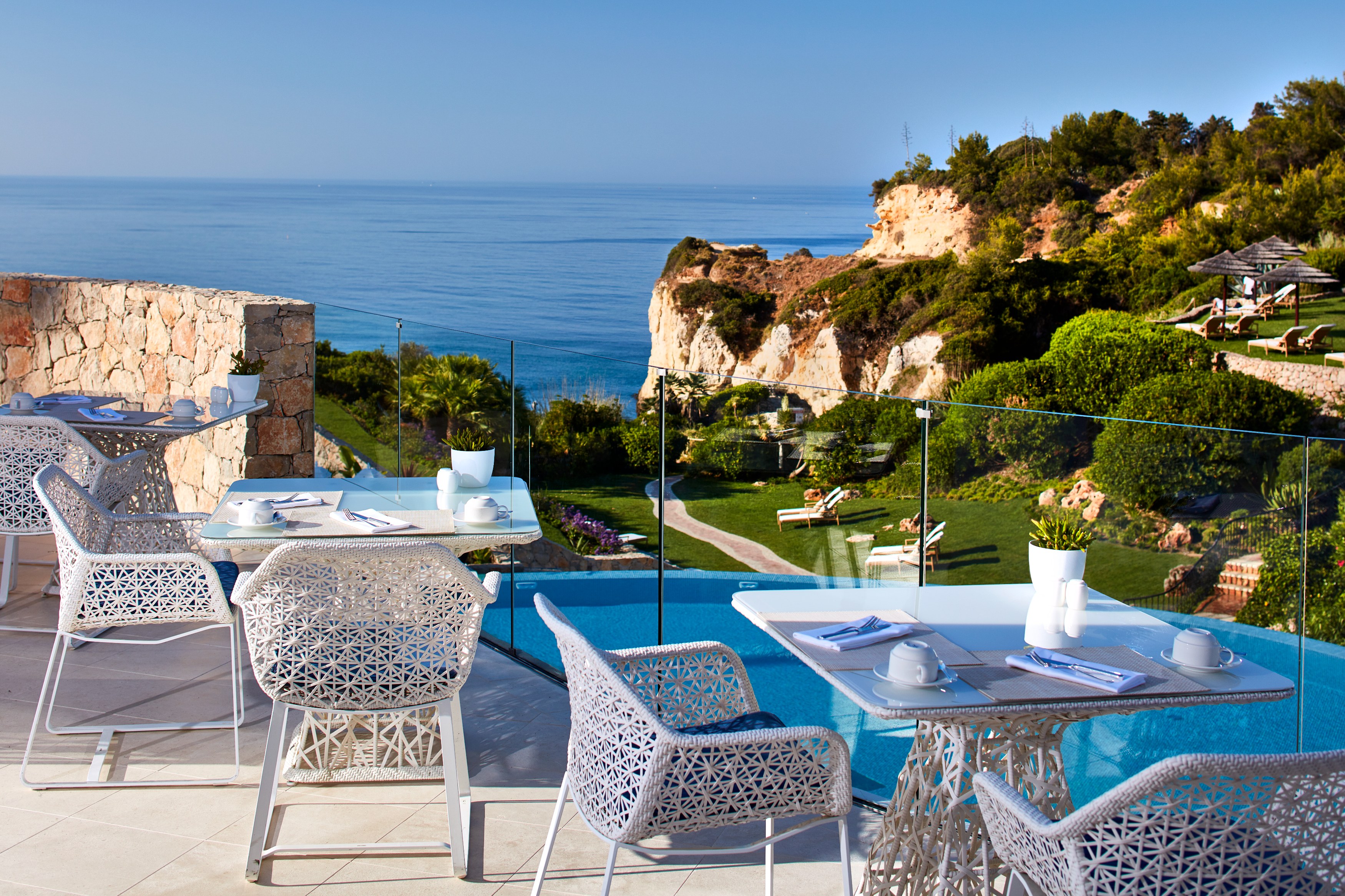 PT-Vila-Vita-Parc-Club-house-views.jpg